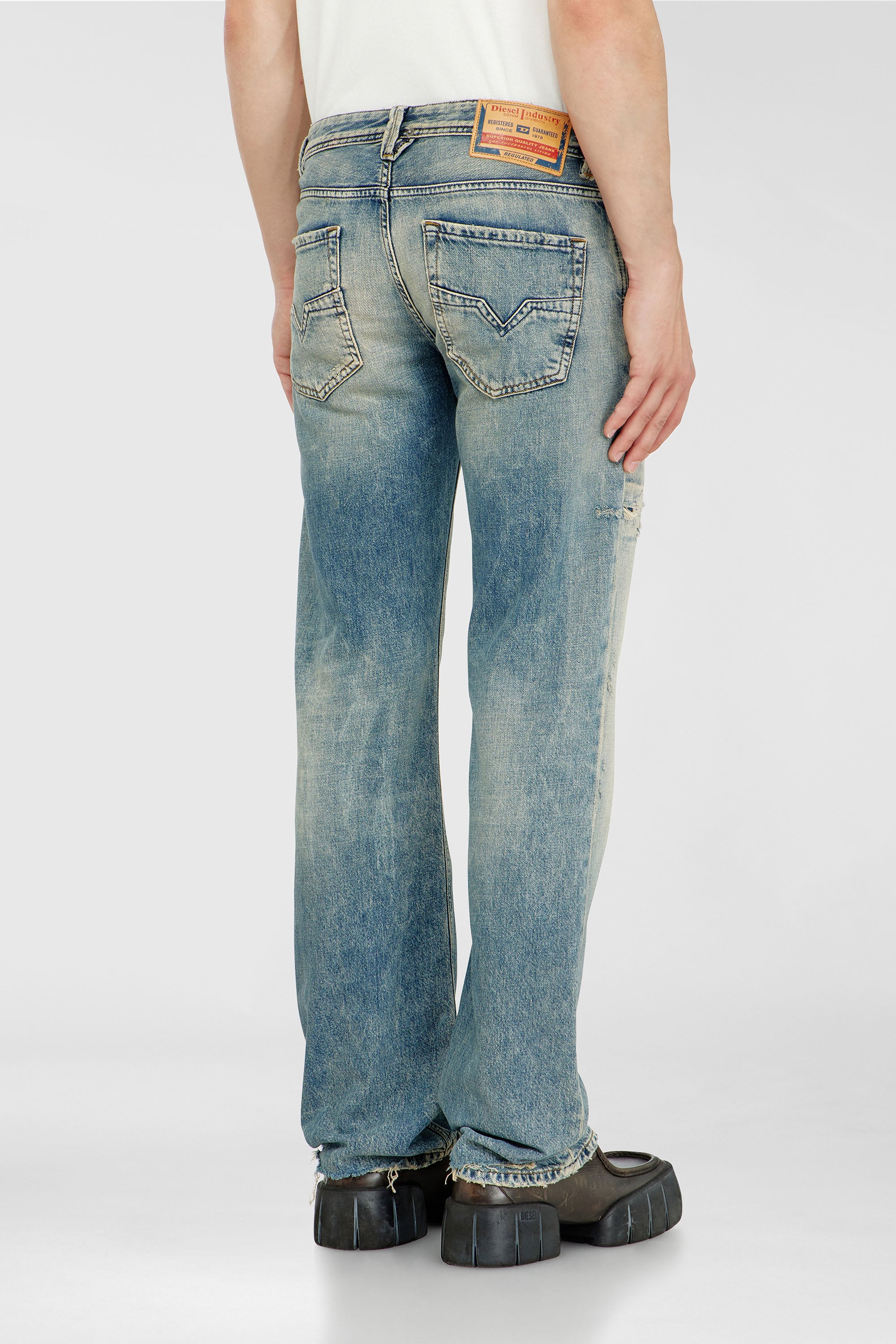 Diesel - Regular Jeans 1985 Larkee 09P62 Hombre, Azul medio - 5