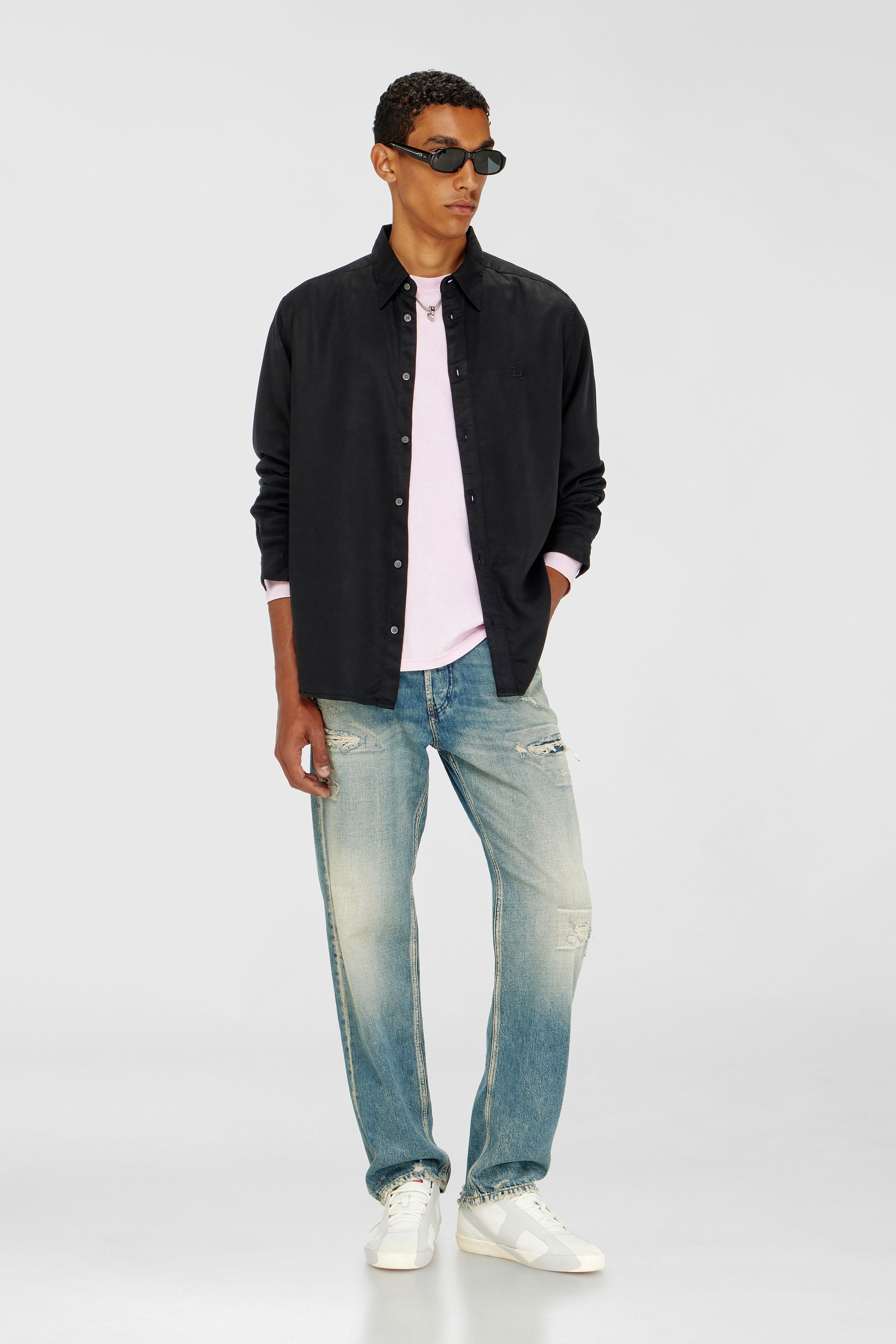 Diesel - S-SIMPLY-C, Camisa fluida con logotipo bordado Hombre in Negro - 2