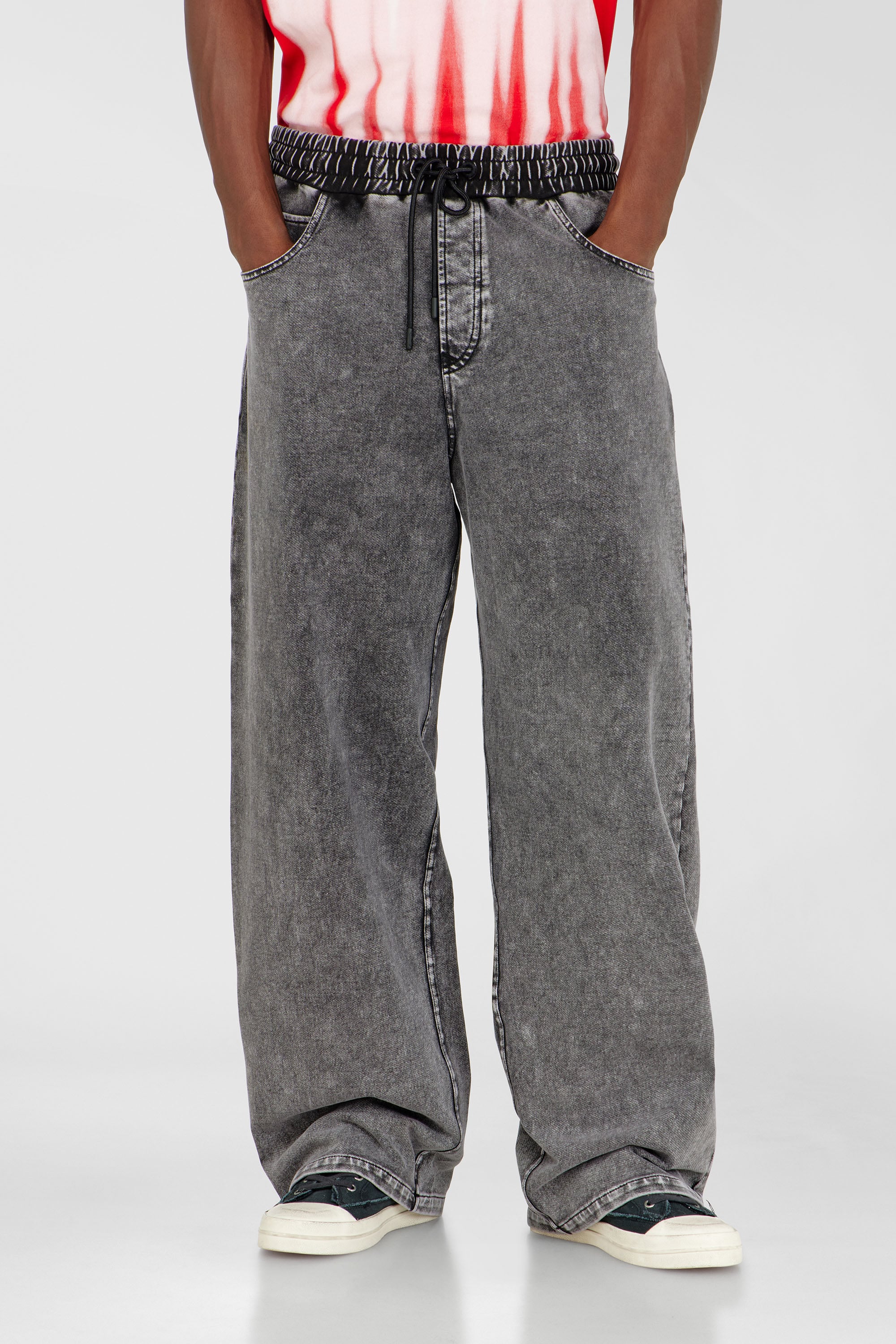 Diesel - P-STUK, Pantalon de surv&ecirc;tement effet denim Homme in Gris - 3
