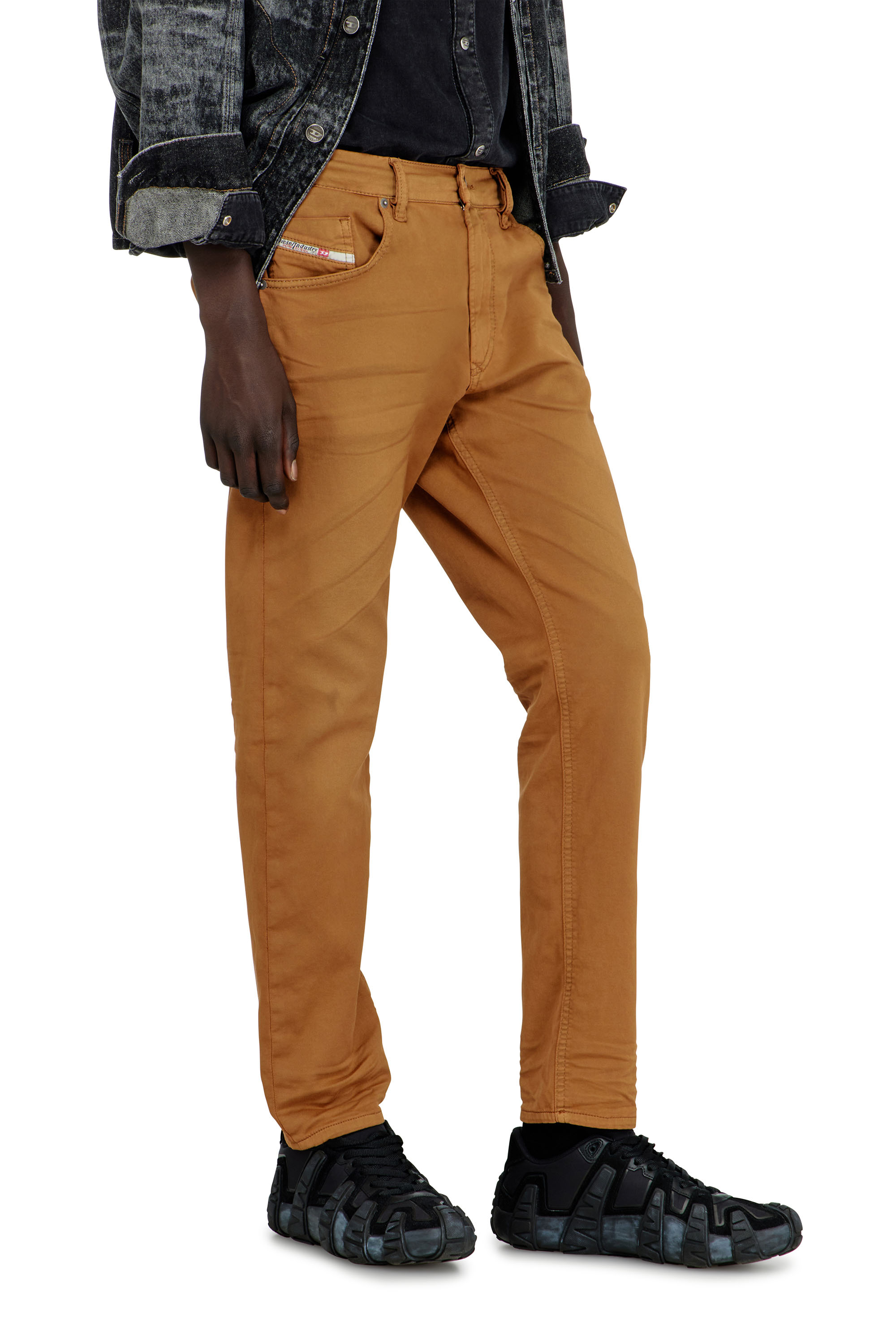 Diesel - Male's Regular 2032 D-Krooley-BW Joggjeans&reg; 0670M, Camel - 4