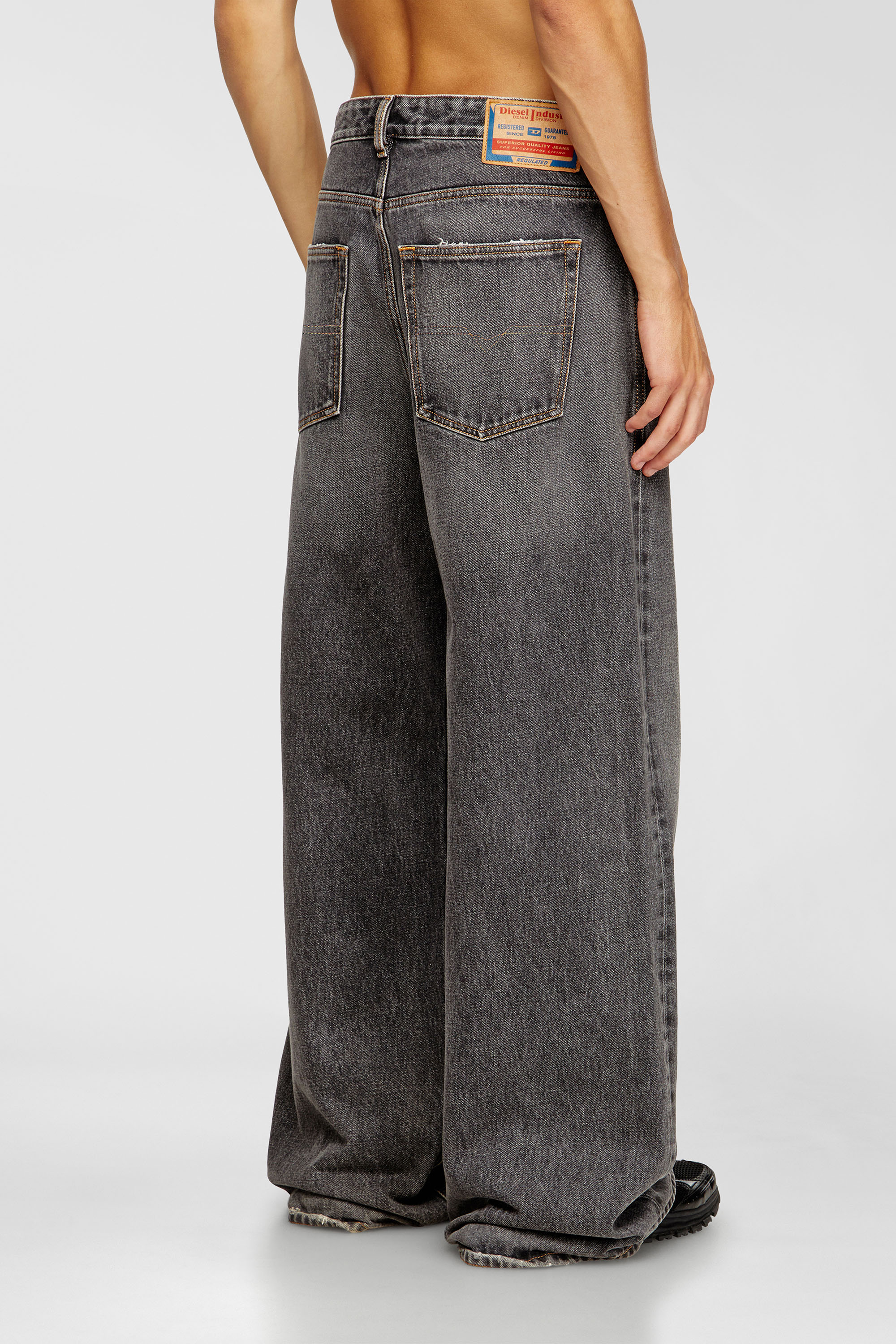 D-RISE Man: Oversized Regular Black/Dark grey Jeans | Diesel