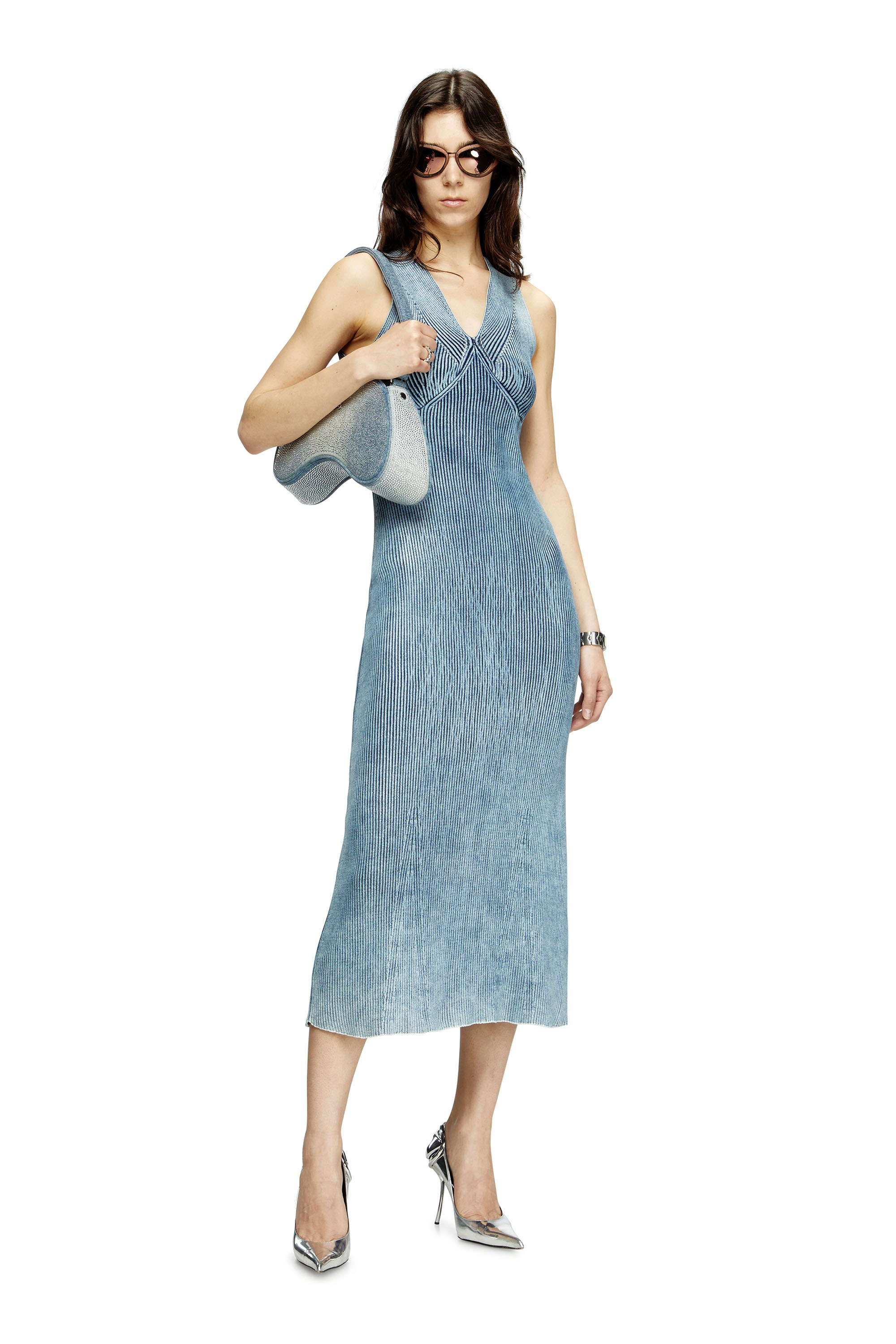 Diesel - M-MILONG, Robe midi en fil de denim à effet brillant Femme in Bleu - 1