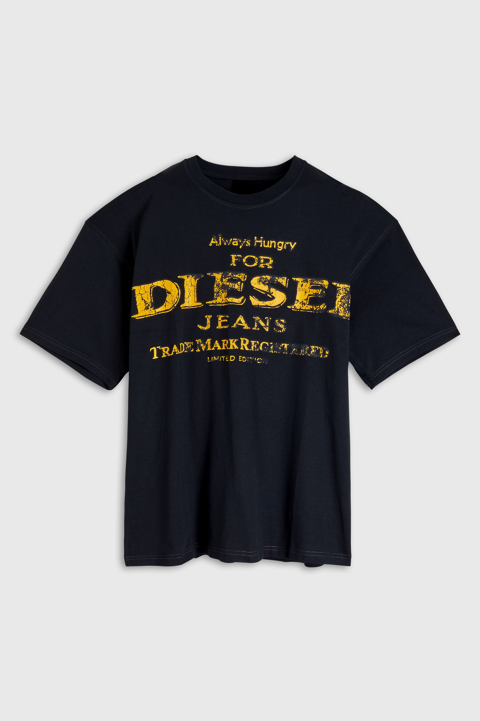 Diesel - T-BOXT-B4, Man's T-shirt with crack-print logo in Black - 2