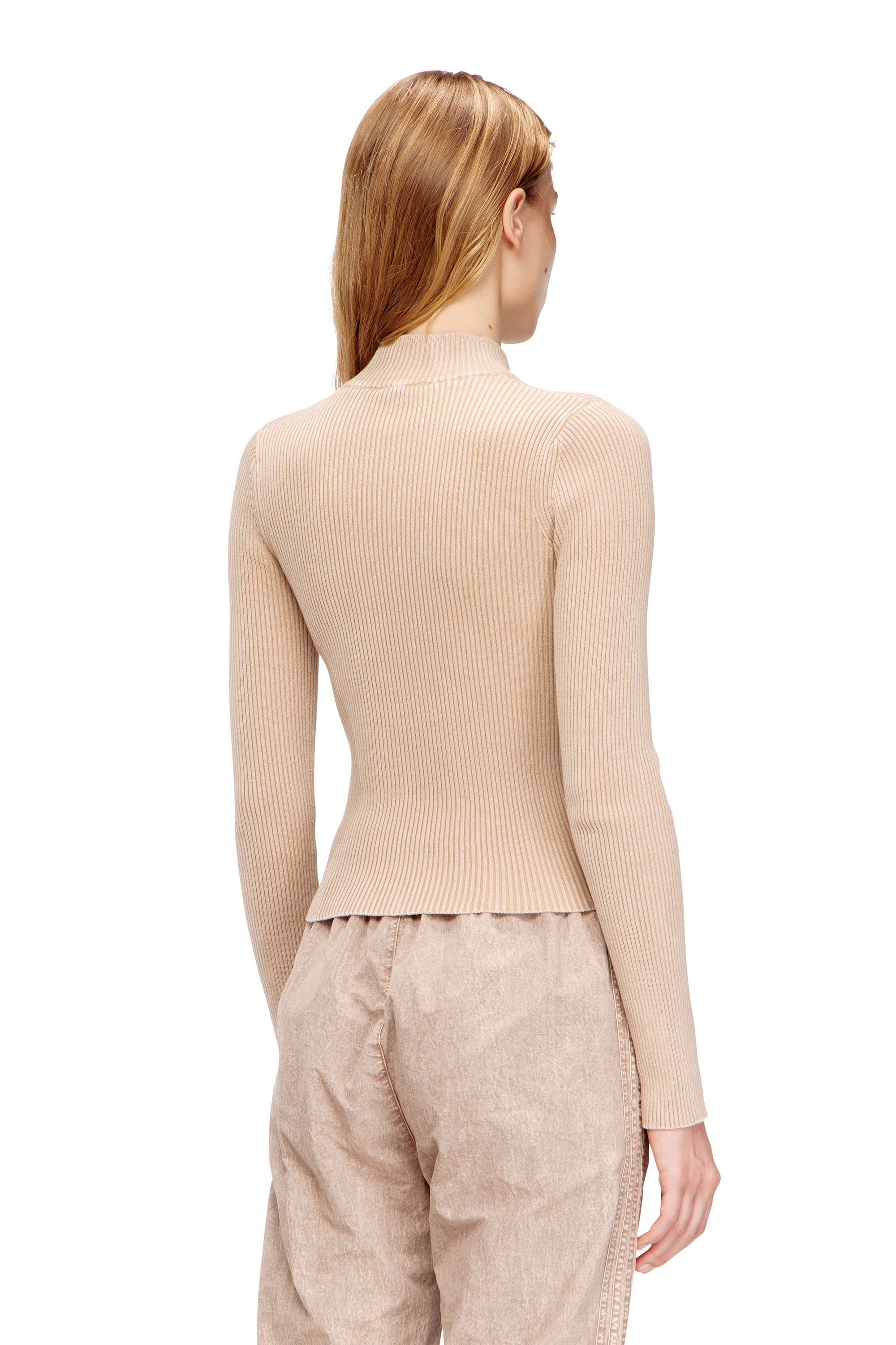 Diesel - M-MELISSA, Cardigan zipp&eacute; avec poches cargo en denim Femme in Beige - 4