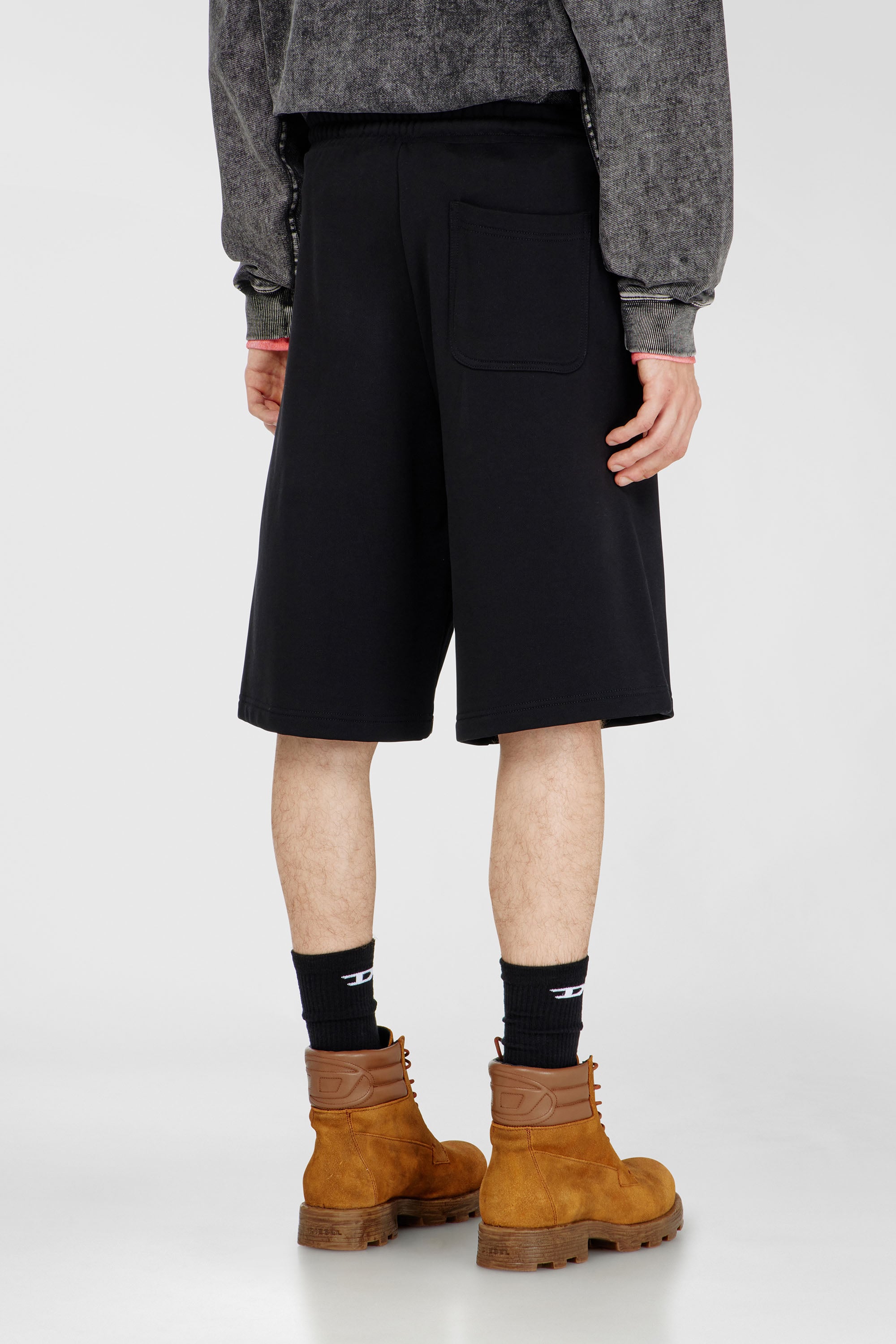 Men's Fleece shorts with maxi logo patch | Black | Diesel HK