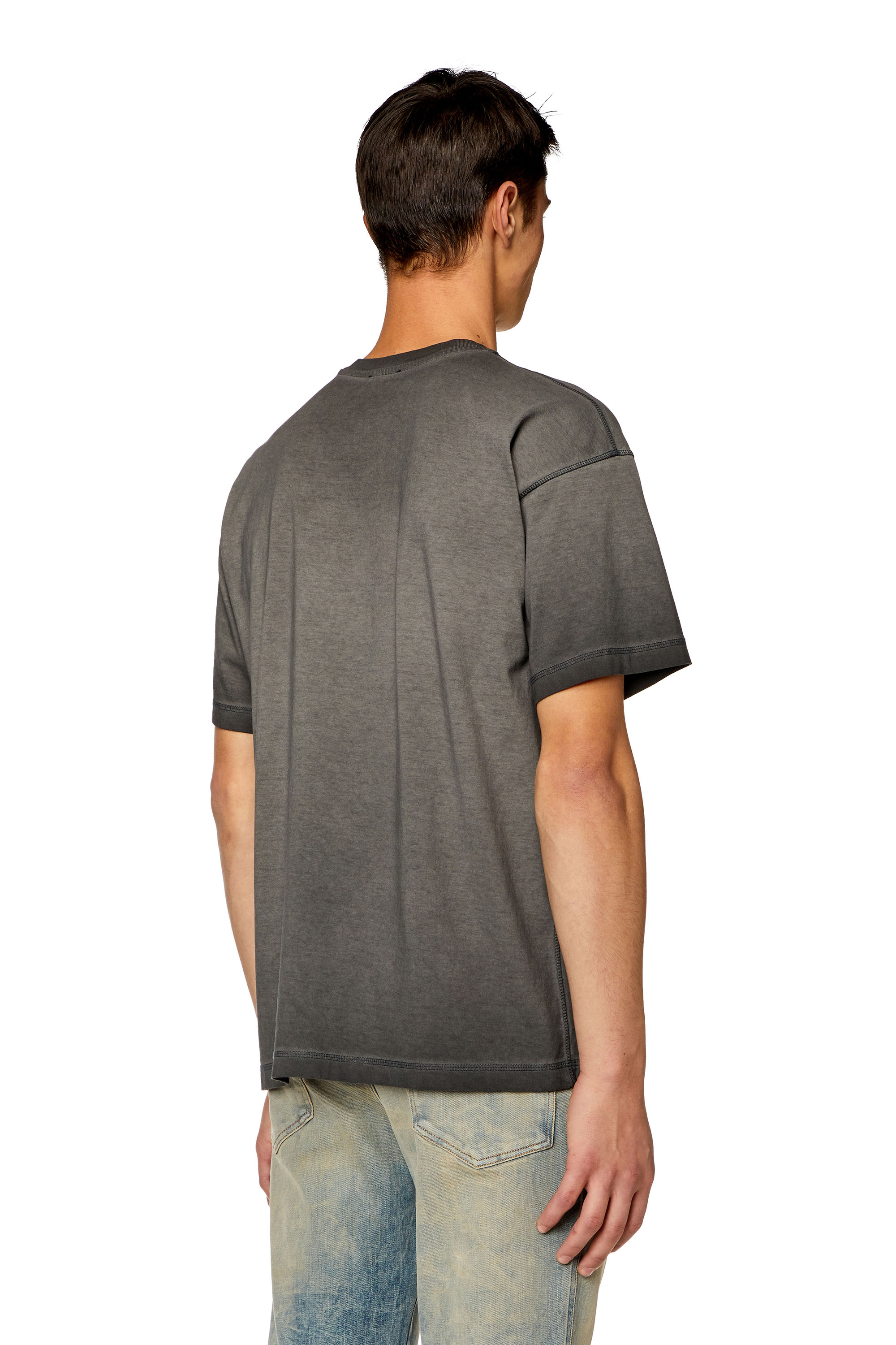 Diesel - T-BUXT-N4, Camiseta con estampado de coraz&oacute;n Hombre in Gris - 4