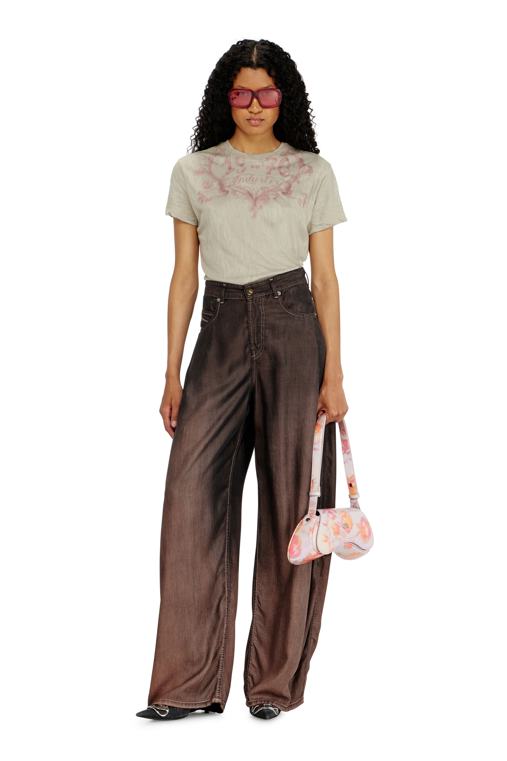 Diesel - T-ILA-AA5, Camiseta de algod&oacute;n con estampado gr&aacute;fico Mujer in Beige - 1