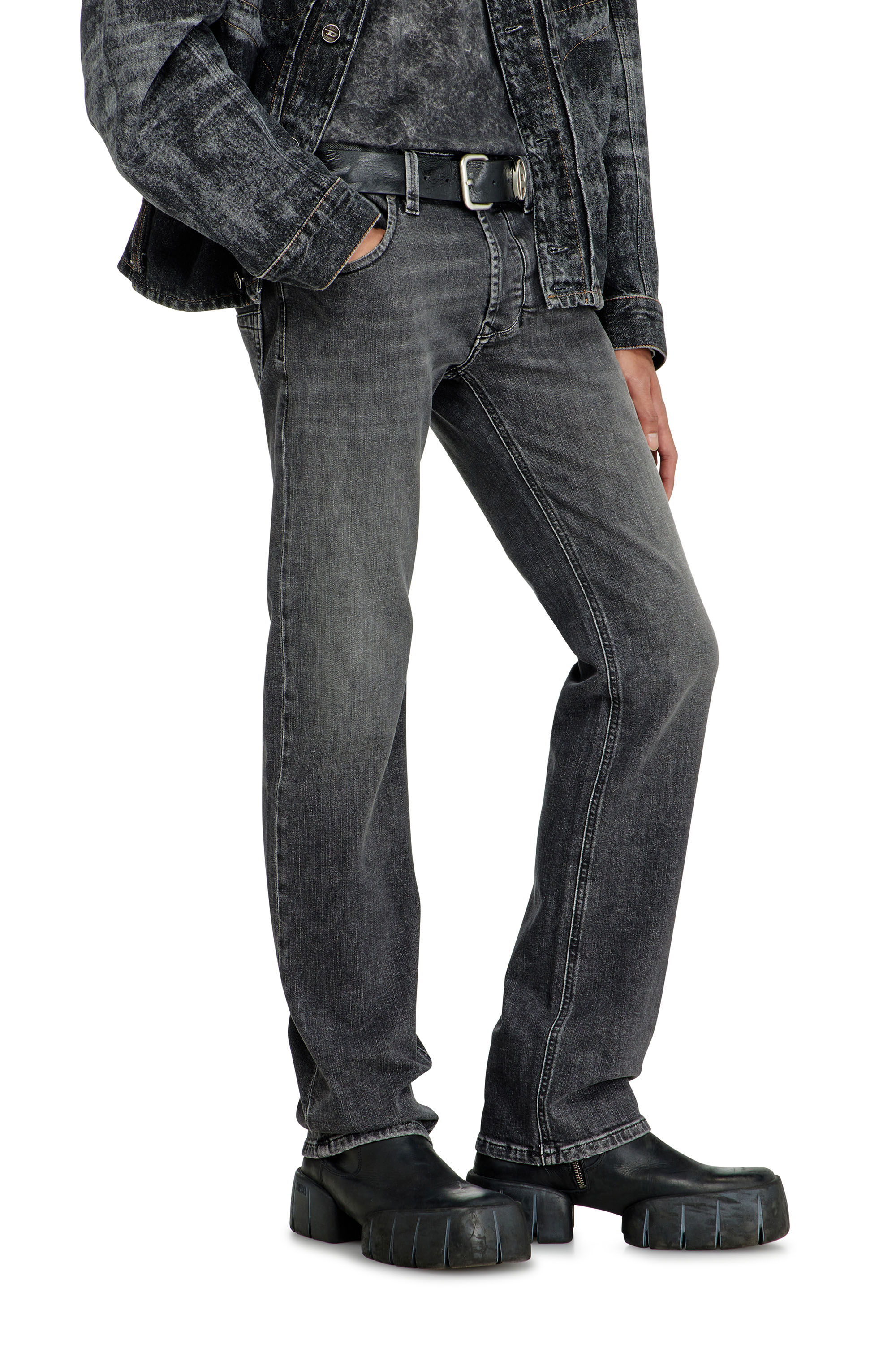 Diesel - Regular Jeans 1985 Larkee 0HDBD Homme, Noir/Gris fonc&eacute; - Image 7