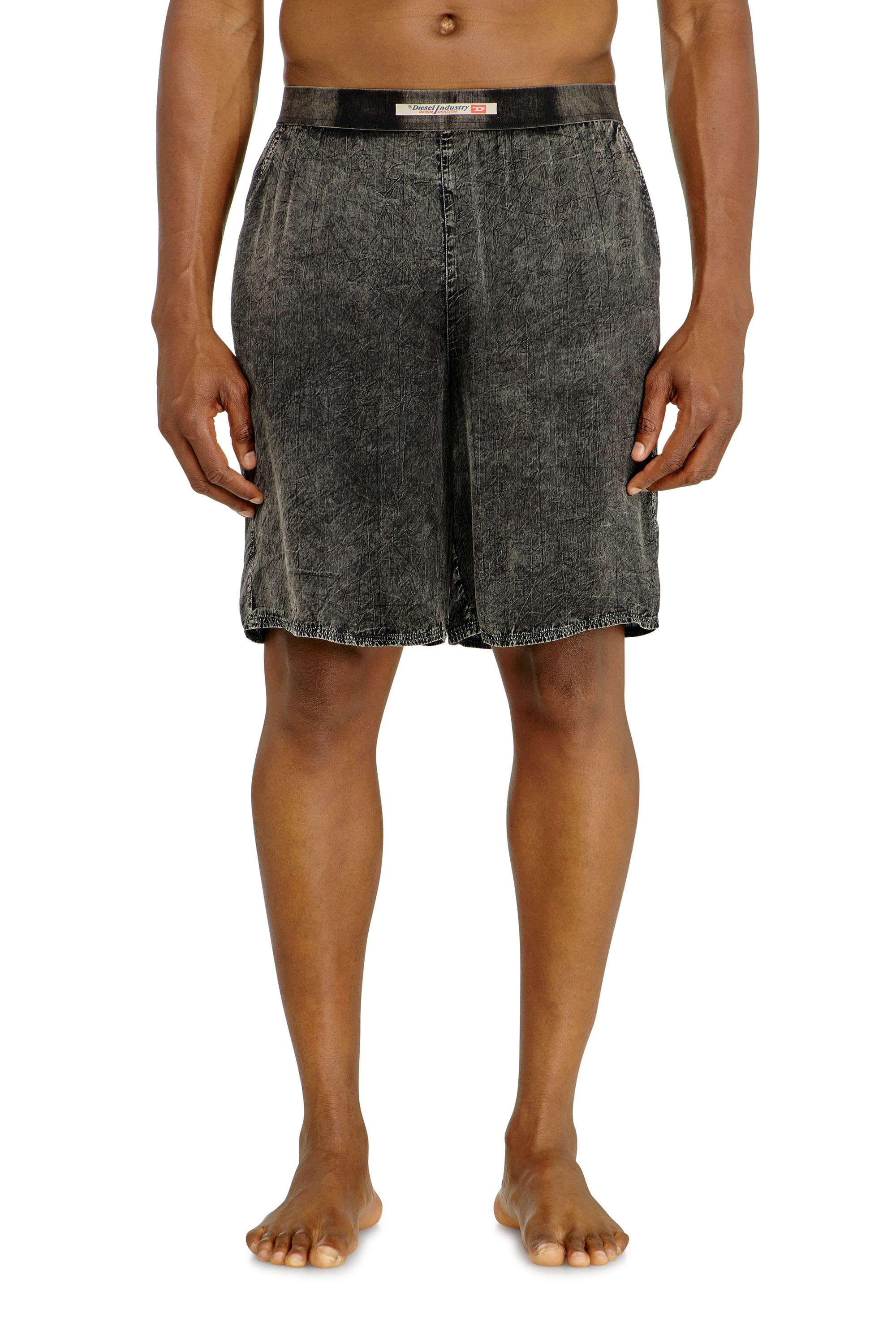 Diesel - JAGO-DNM, Pantalones cortos de viscosa fluida tratada Hombre in Gris - 1