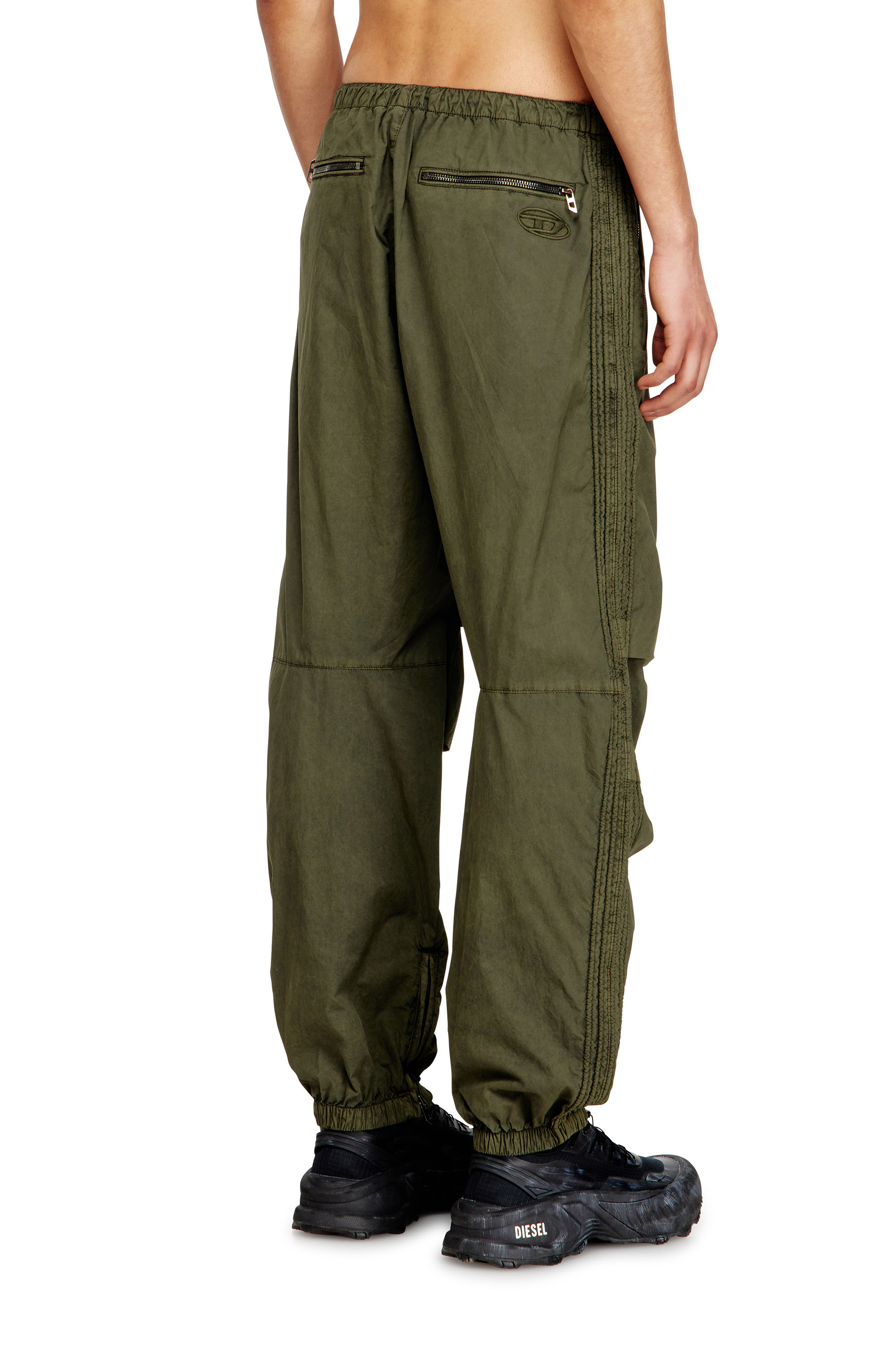 Diesel - P-STITCH, Pantalon cargo en coton avec bandes latérales Homme in Vert - 4