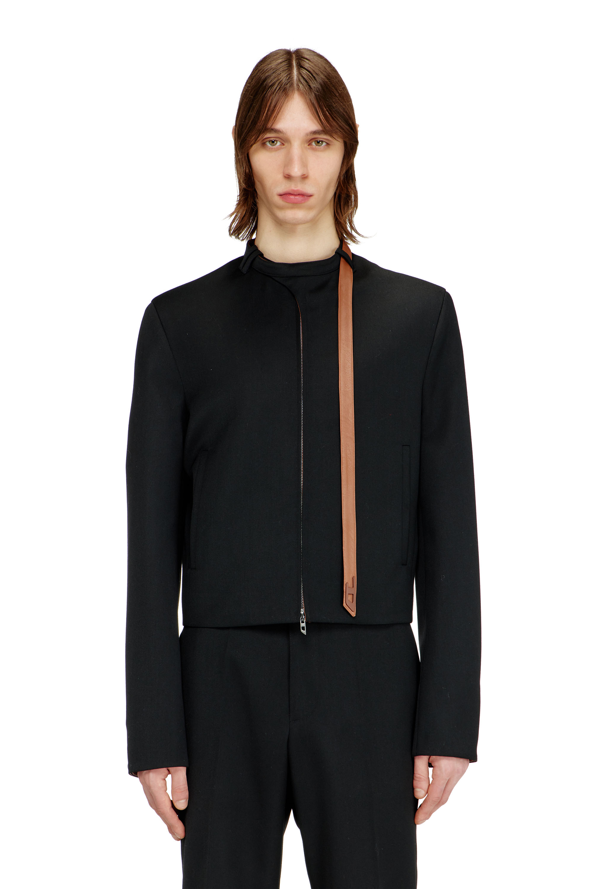 Diesel - J-NURIEL-A, Chaqueta entallada con correa de cuello estilo biker Hombre in Negro - 1