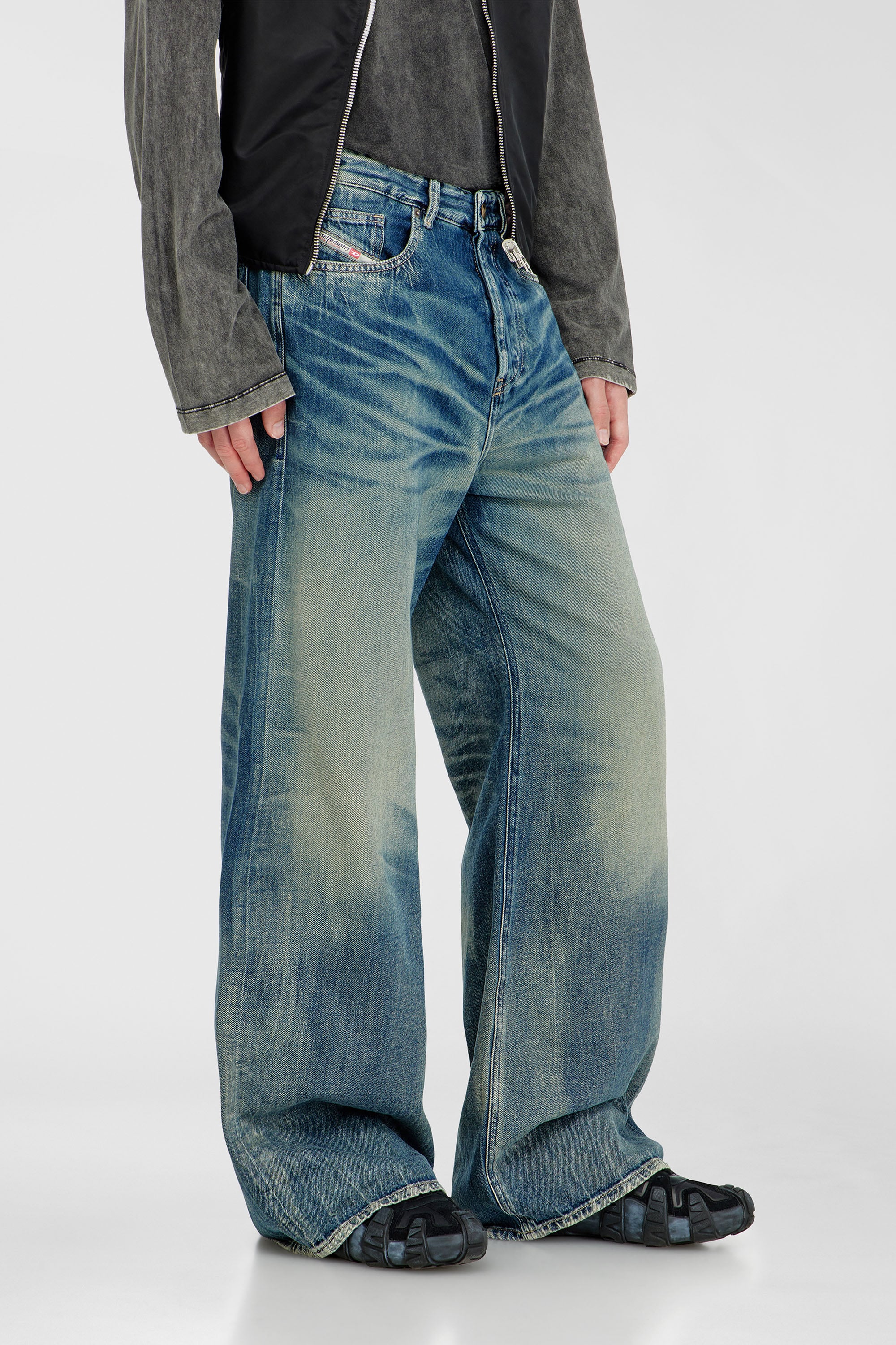 Diesel - Male's Relaxed Jeans D-Rise 09P55, Dark Blue - 7