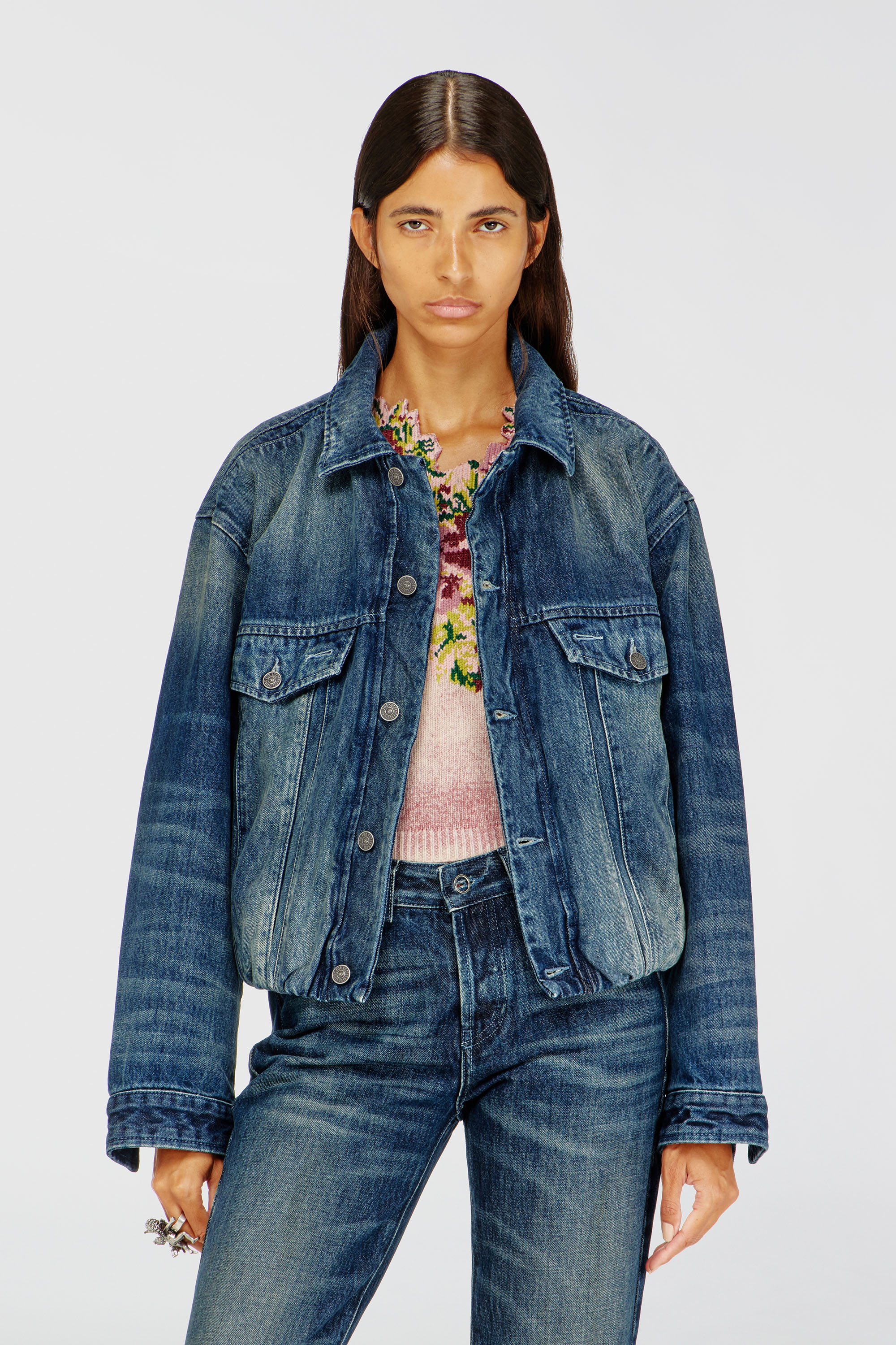 Diesel - DE-MORVI-FSJ, Veste trucker en denim avec taille &eacute;lastiqu&eacute;e Femme in Bleu - 3
