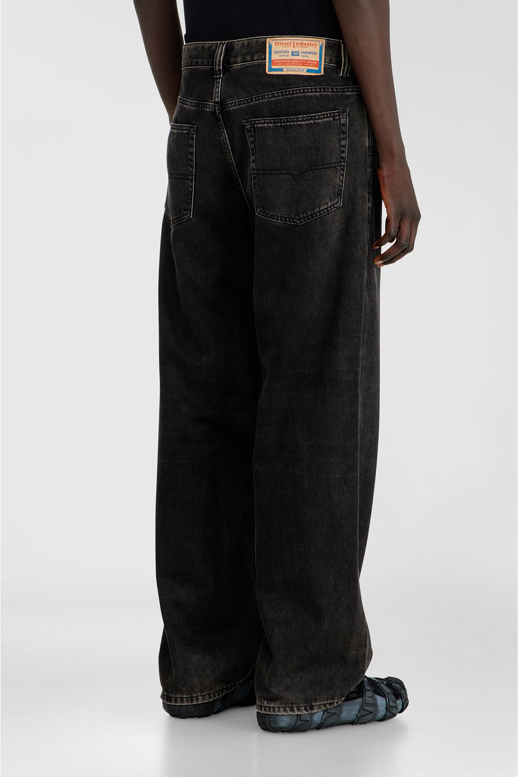 Diesel - Man's Relaxed Jeans 2001 D-Macro 09I35, Black/Dark grey - 5
