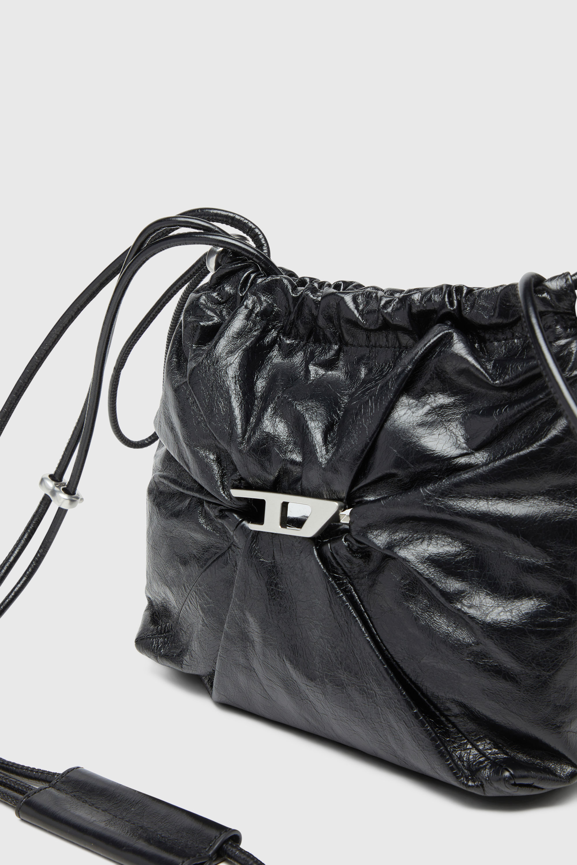 Women's Scrunch-D-Bucket bag in shiny wrinkled leather | Black
