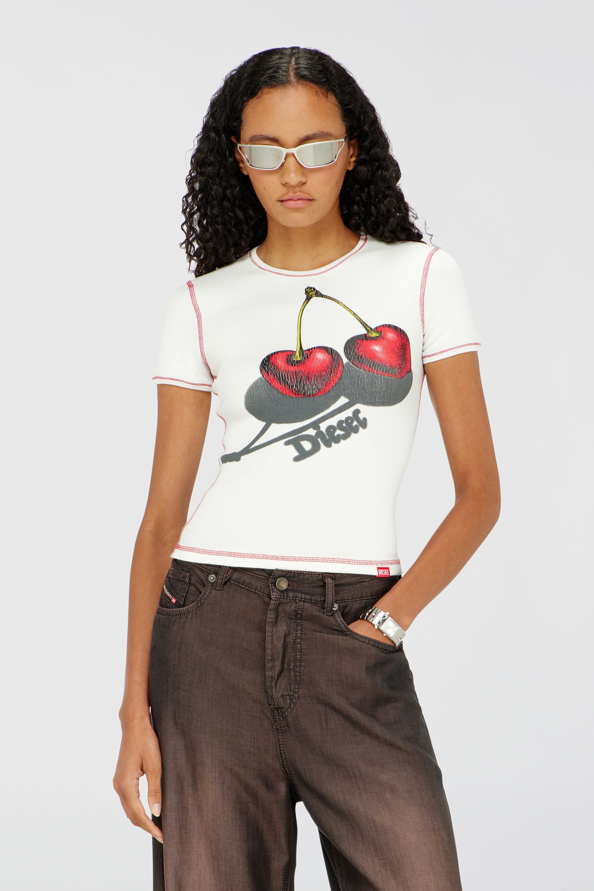 Diesel - SV-T-ELE-CHER, Camiseta ajustada de algod&oacute;n con estampado de cerezas Mujer in Blanco - 1