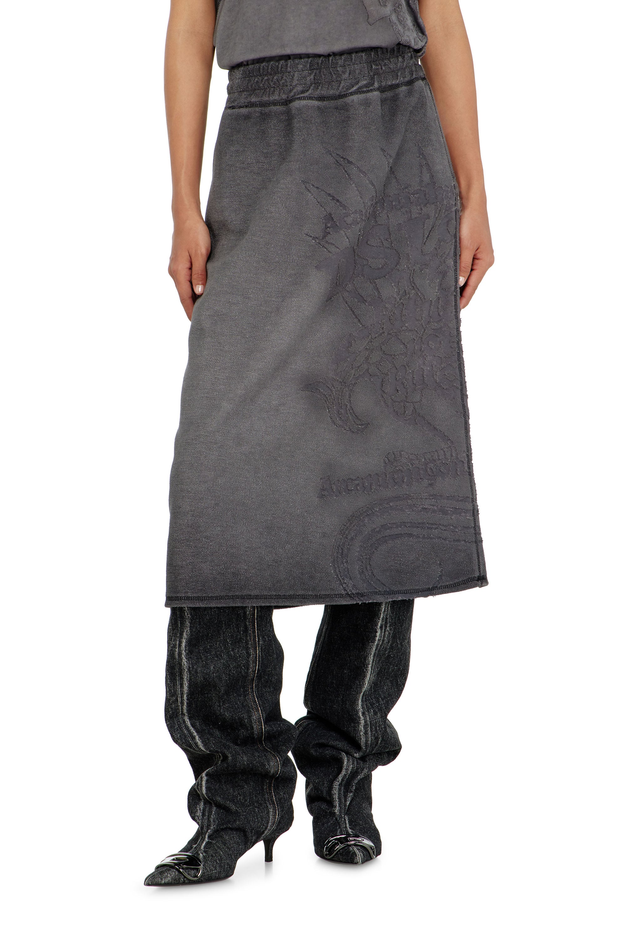 Diesel - O-BEAUTY, Falda midi de felpa con estampado devor&eacute; Mujer in Gris - 2