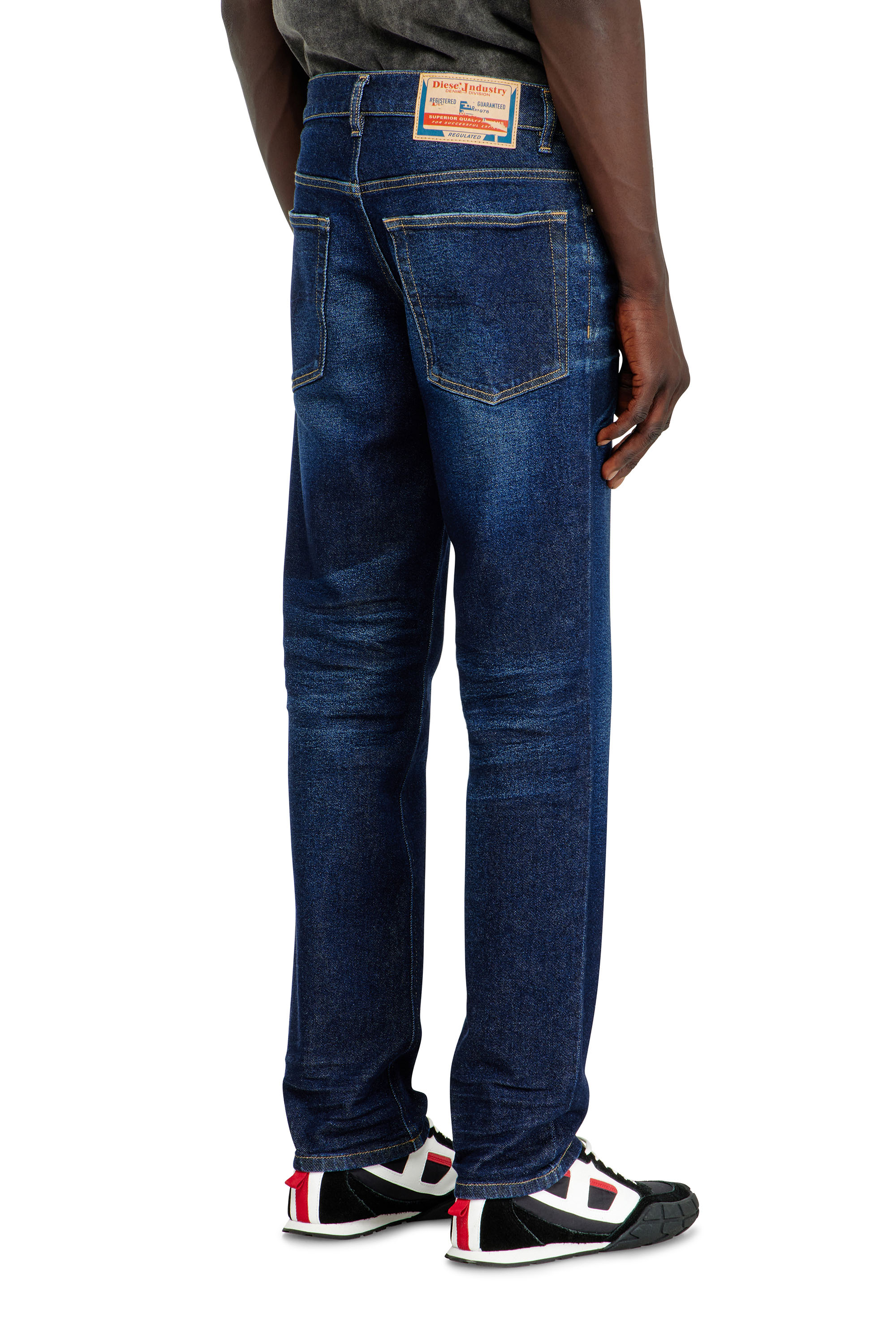 Diesel - Regular Jeans 2023 D-Finitive 0KBBV Homme, Bleu Fonc&eacute; - Image 5