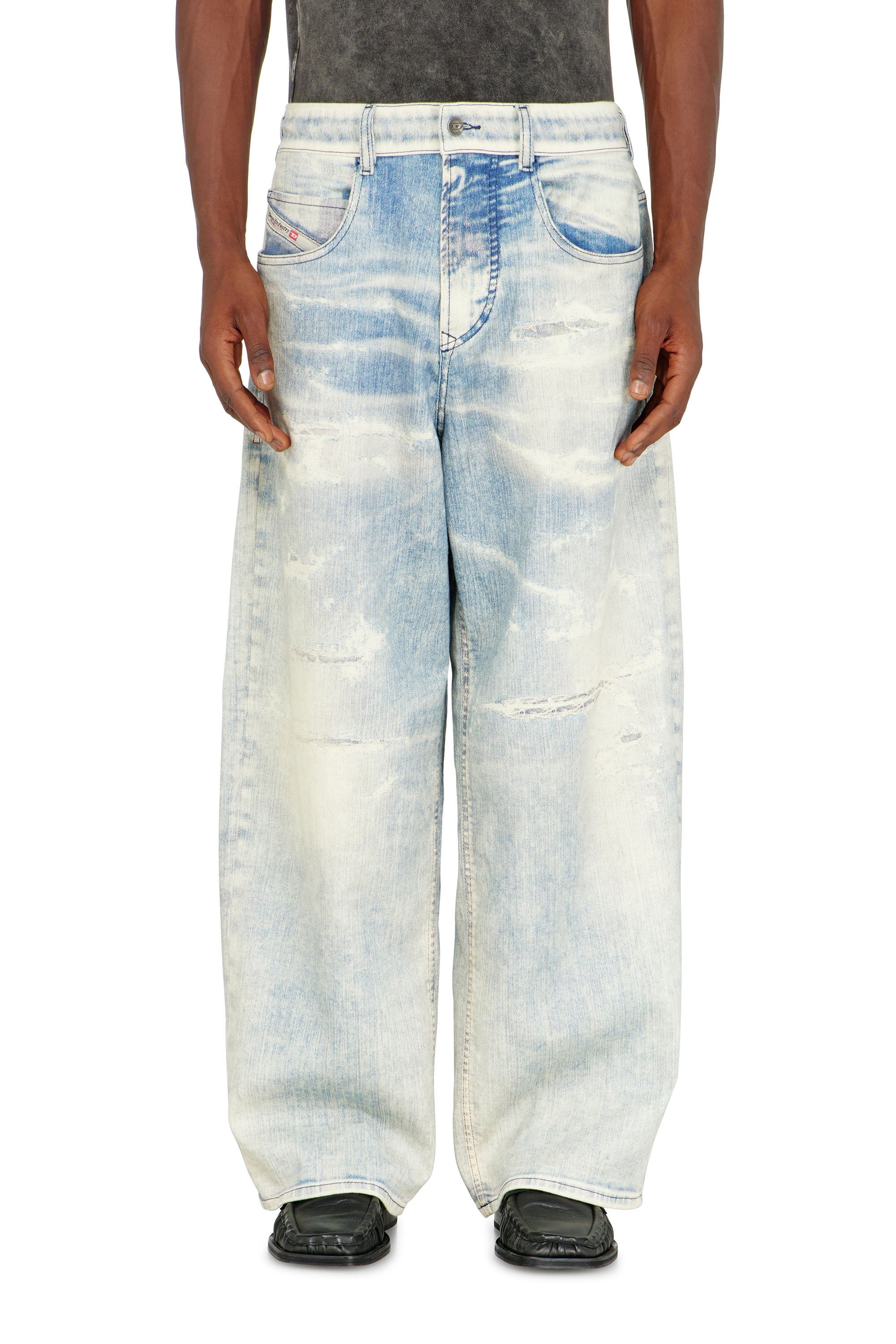 Diesel - Relaxed 2097 D-Enim-M Joggjeans&reg; 068XM Unisex, Azul Claro - 4