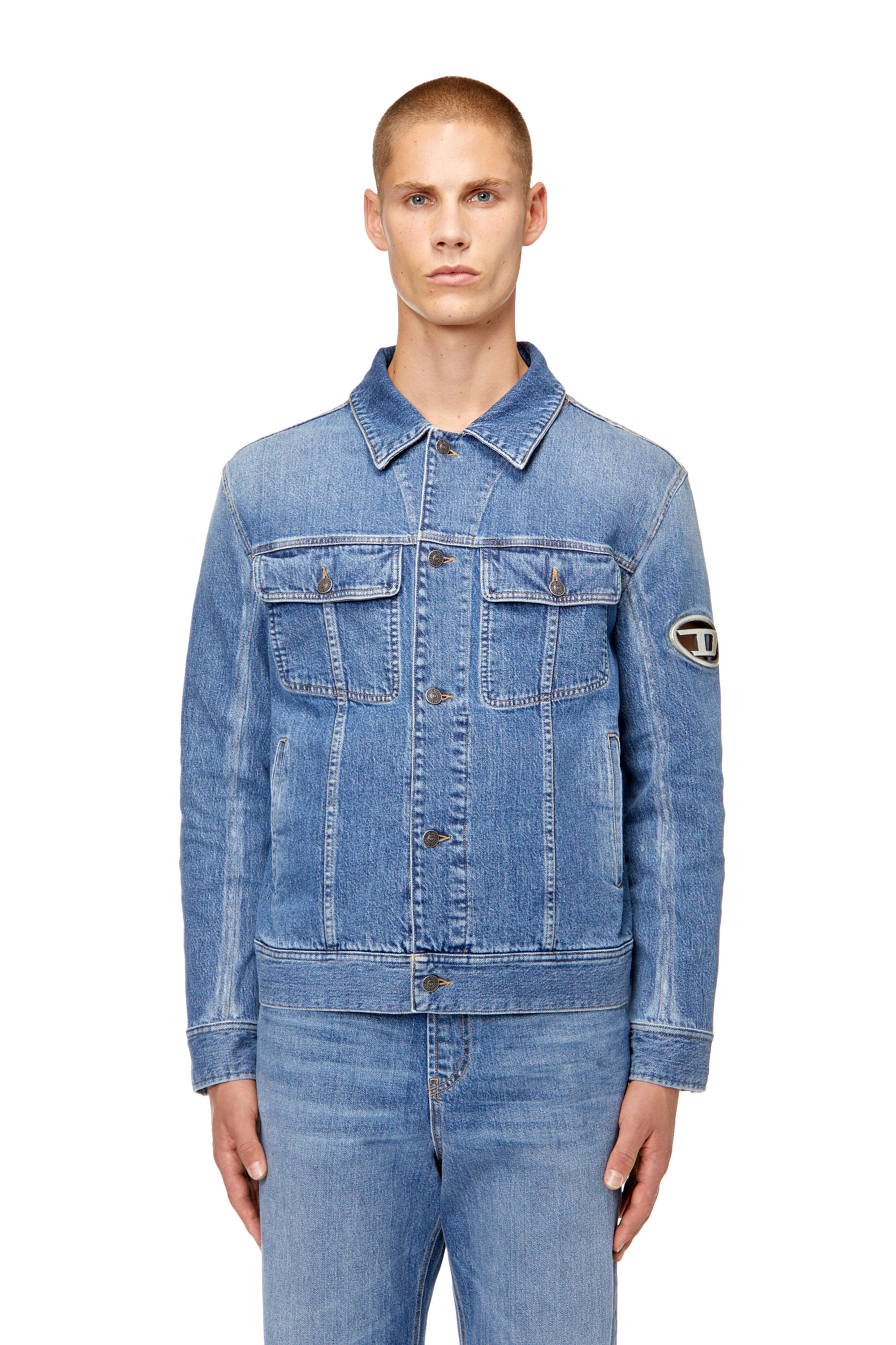 D-BARCY-FSC Man: Regular-fit trucker jacket with plaque | Diesel