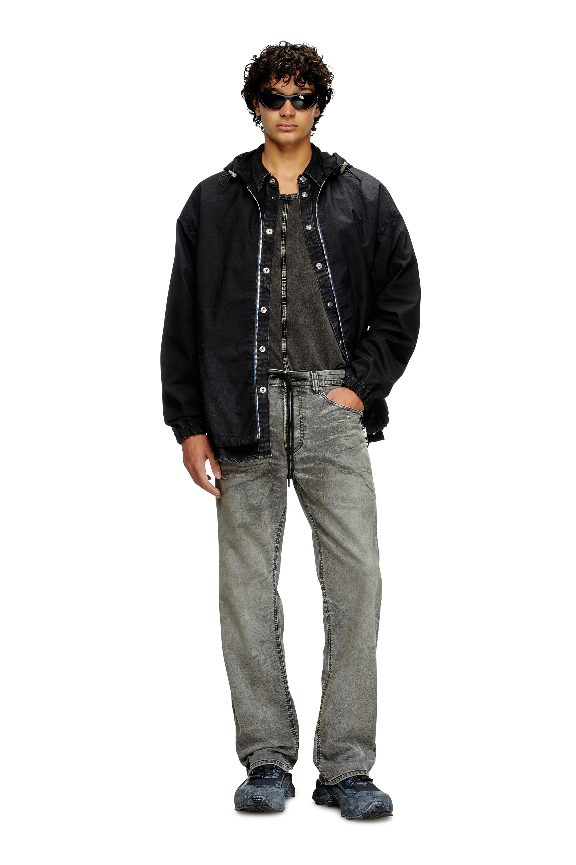 Diesel - Relaxed 2080 D-Reel Joggjeans® 09M35 Homme, Noir/Gris foncé - Image 2