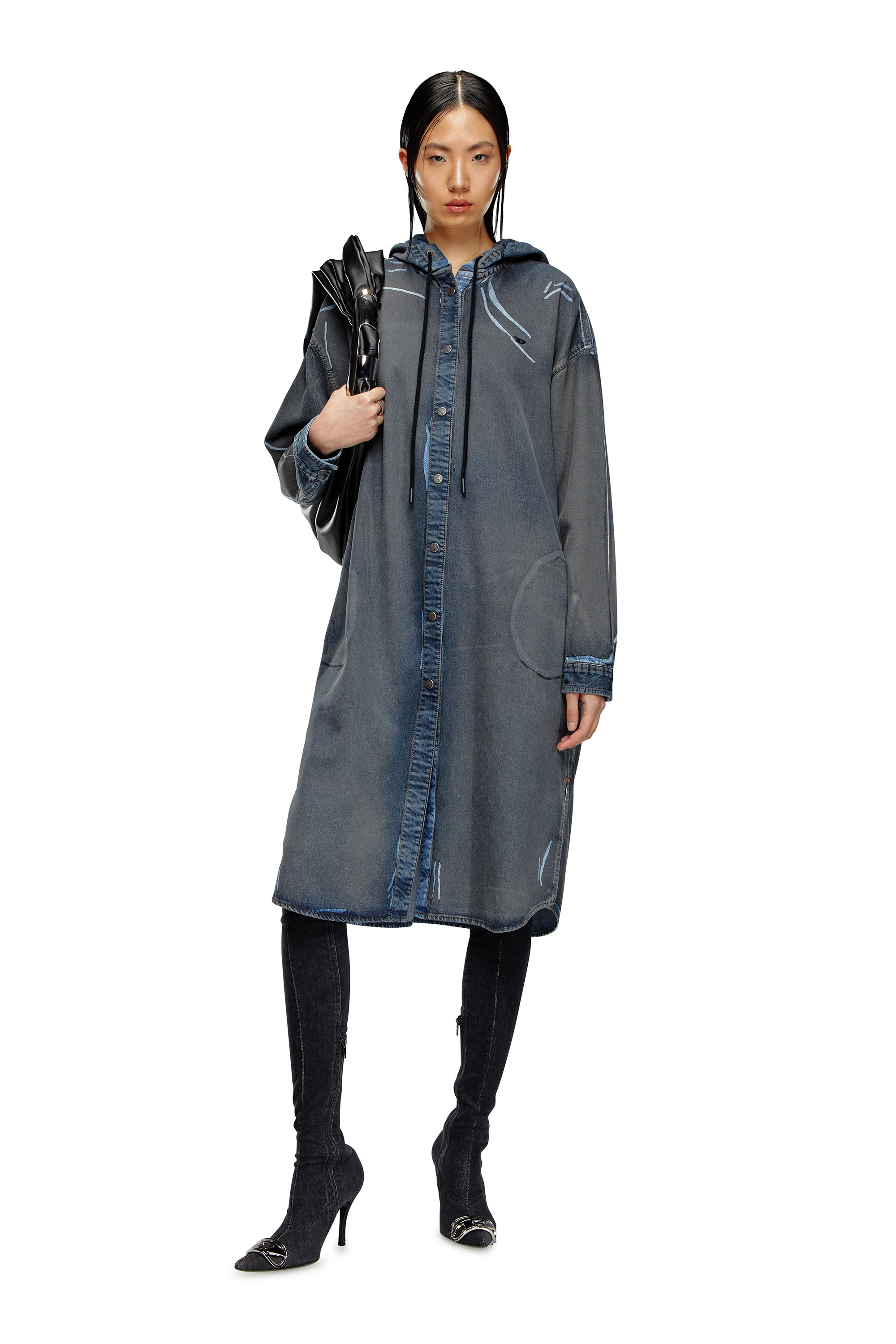 Vestido camisero en denim recubierto con efecto desgastado