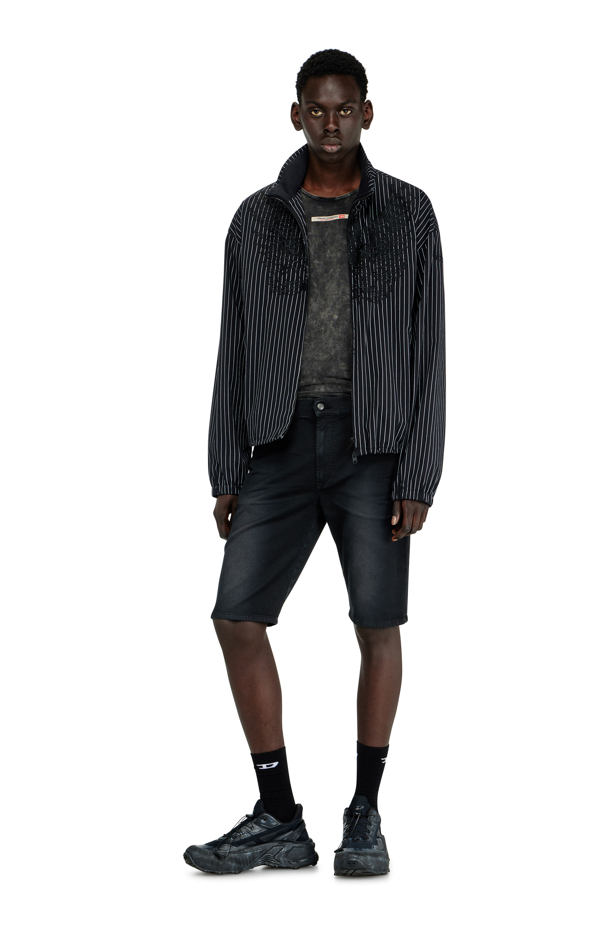 Diesel - 2033 D-KROOLEY-SHORT-BW JOGG, Short slim en denim color&eacute; Homme in Noir - 1