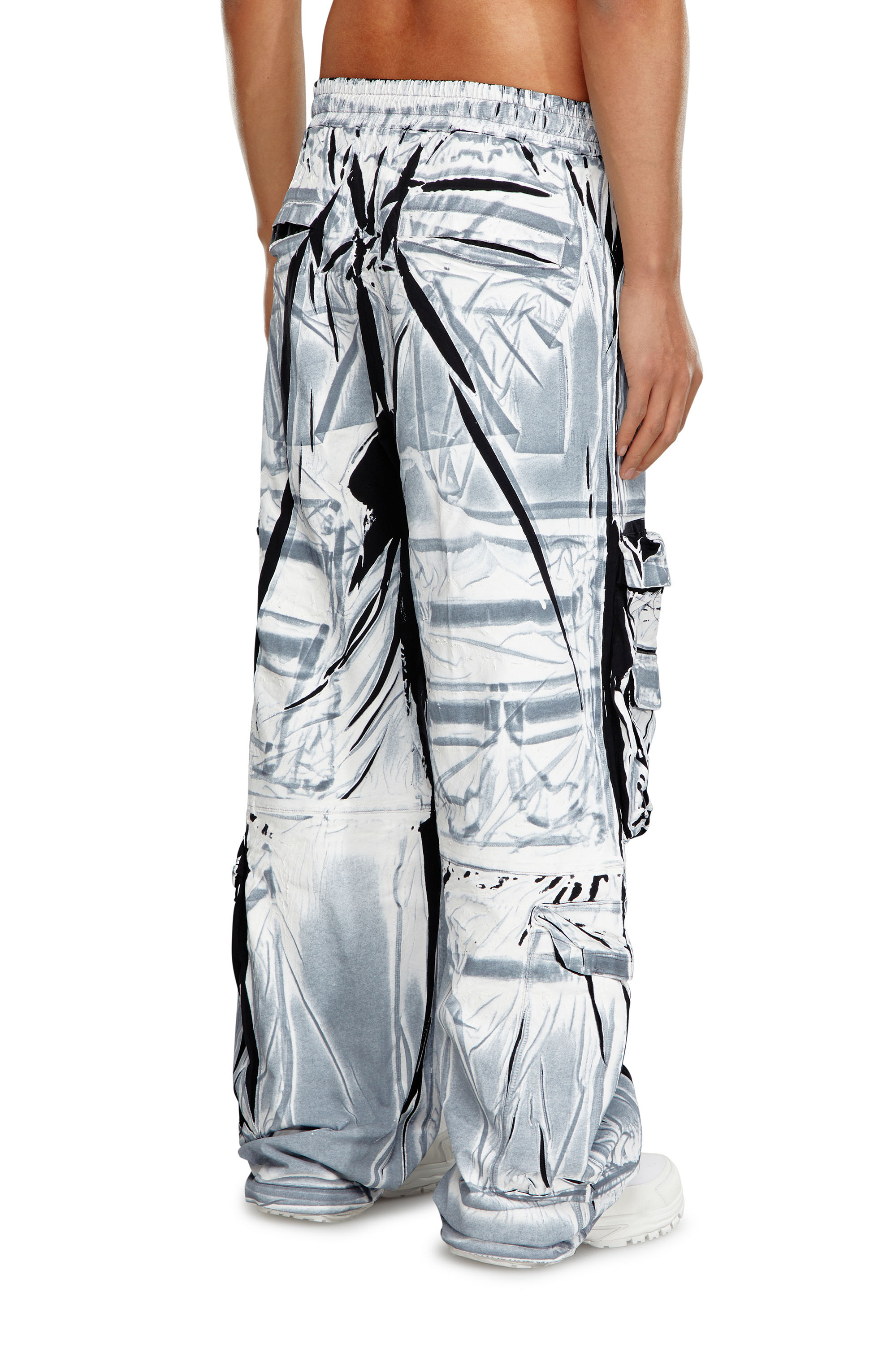 Diesel - P-GARCIA, Man's Chalky cargo pants with logo patches in Blue/White - 5