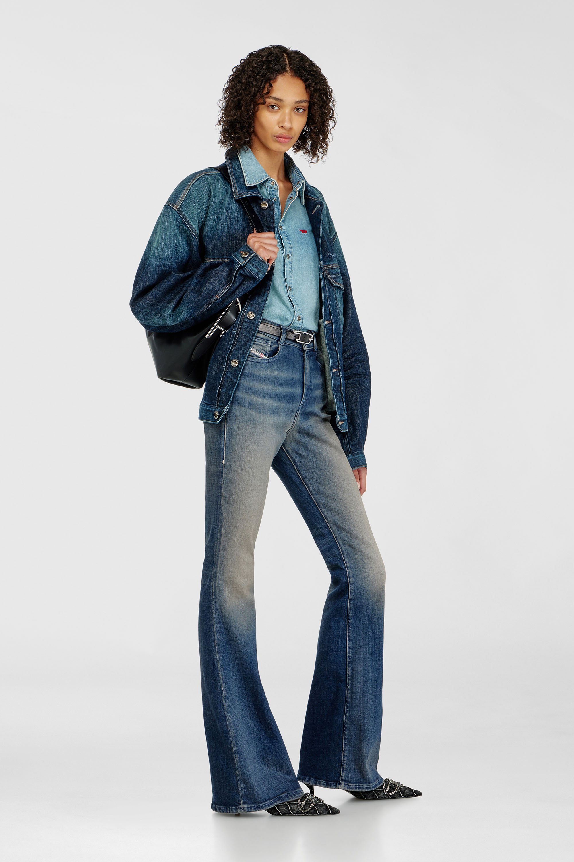 Diesel - Bootcut Jeans 1973 D-Partt 09P67 Mujer, Azul Oscuro - 2