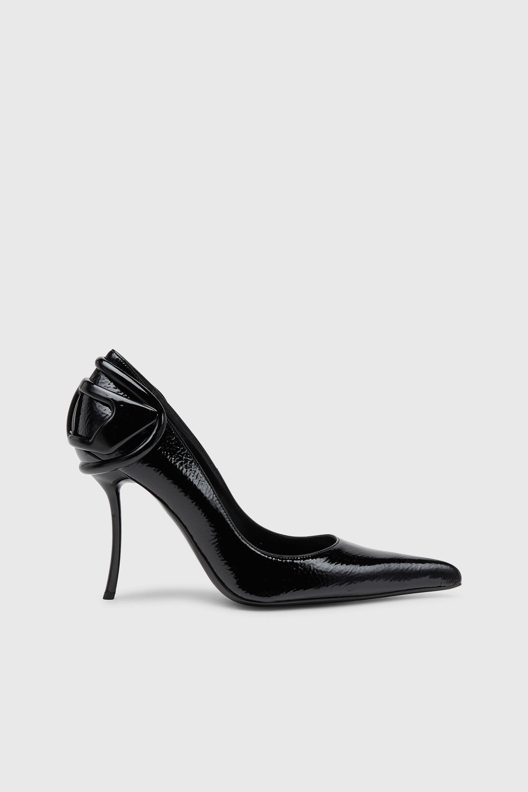 D-Ten&Half-Glossy pumps with curved heel