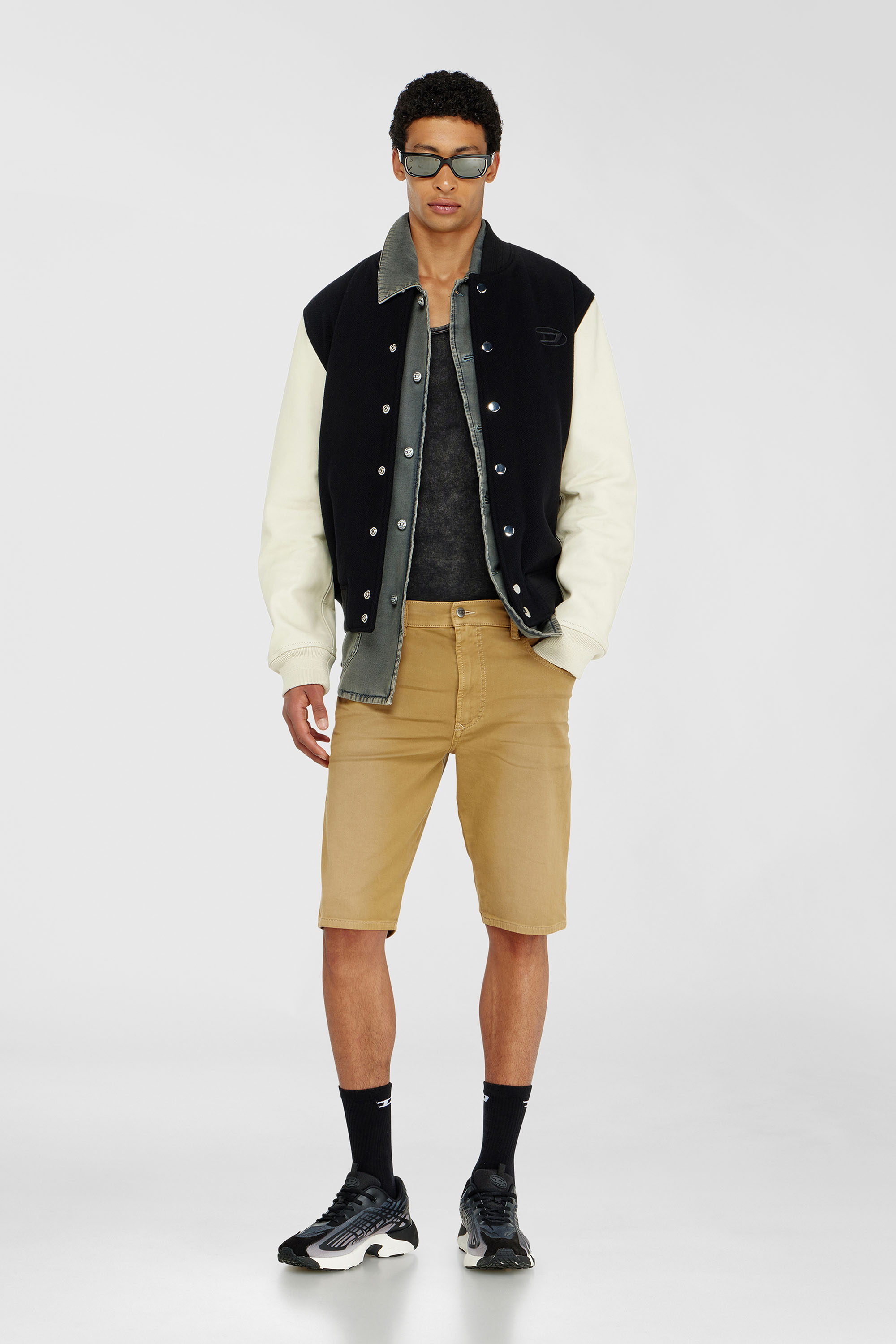 Diesel - 2033 D-KROOLEY-SHORT-BW JOGG, Slim shorts en denim de color Hombre in Beige - 1