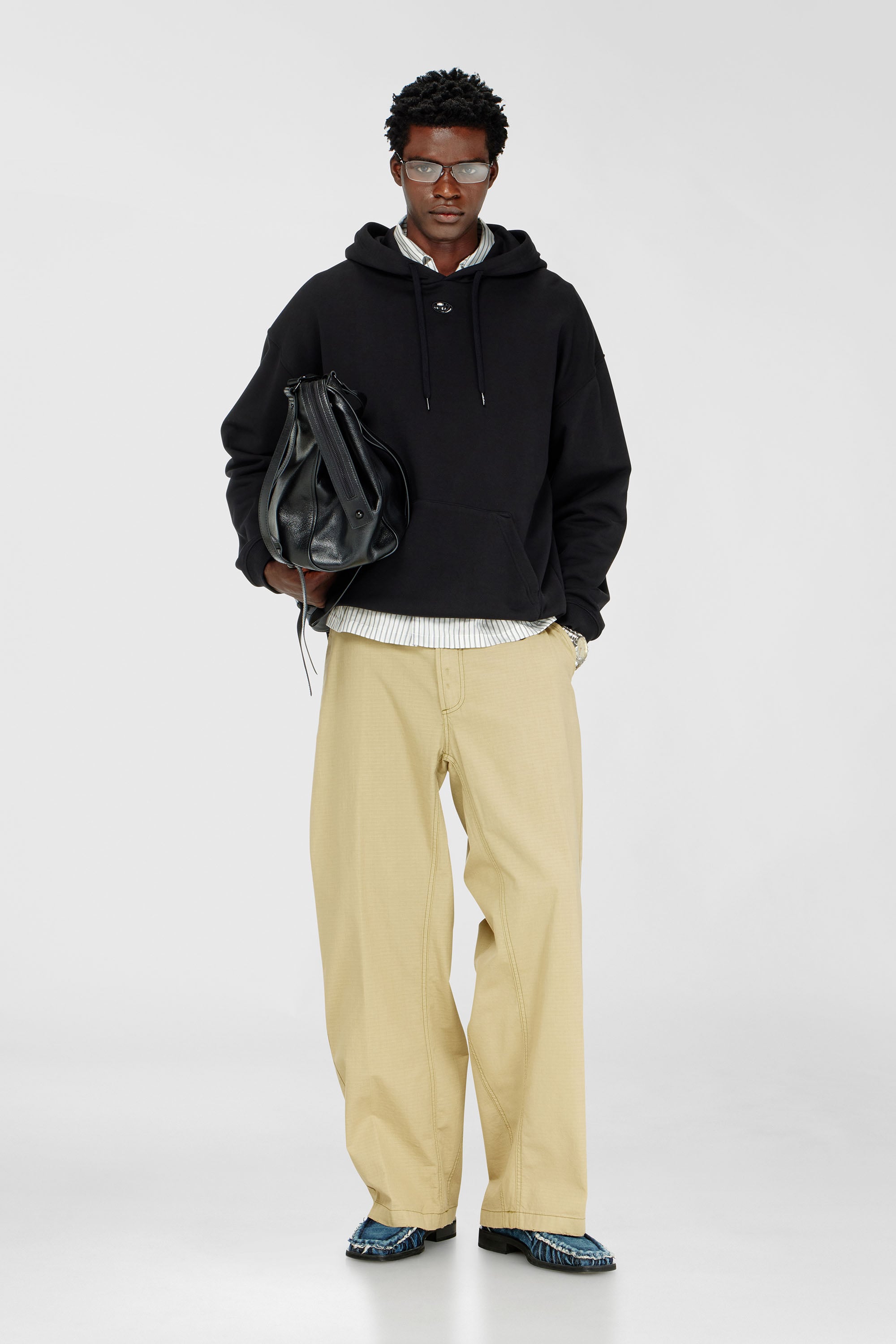 Diesel - S-BOXT-HOOD-DCO, Male's Relaxed fit hoodie with kangaroo pocket in Black - 2