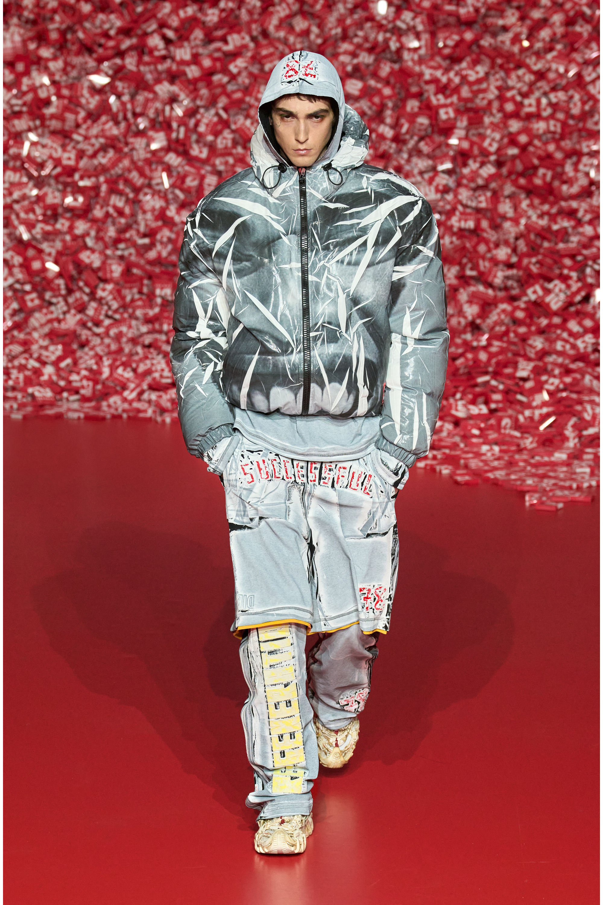 DIESEL 24AW P-TATE TRACK PANTS ダーティエフェクト DIESEL（ディーゼル） 24AW P-TATE TRACK PANTS ダーティエフェクト