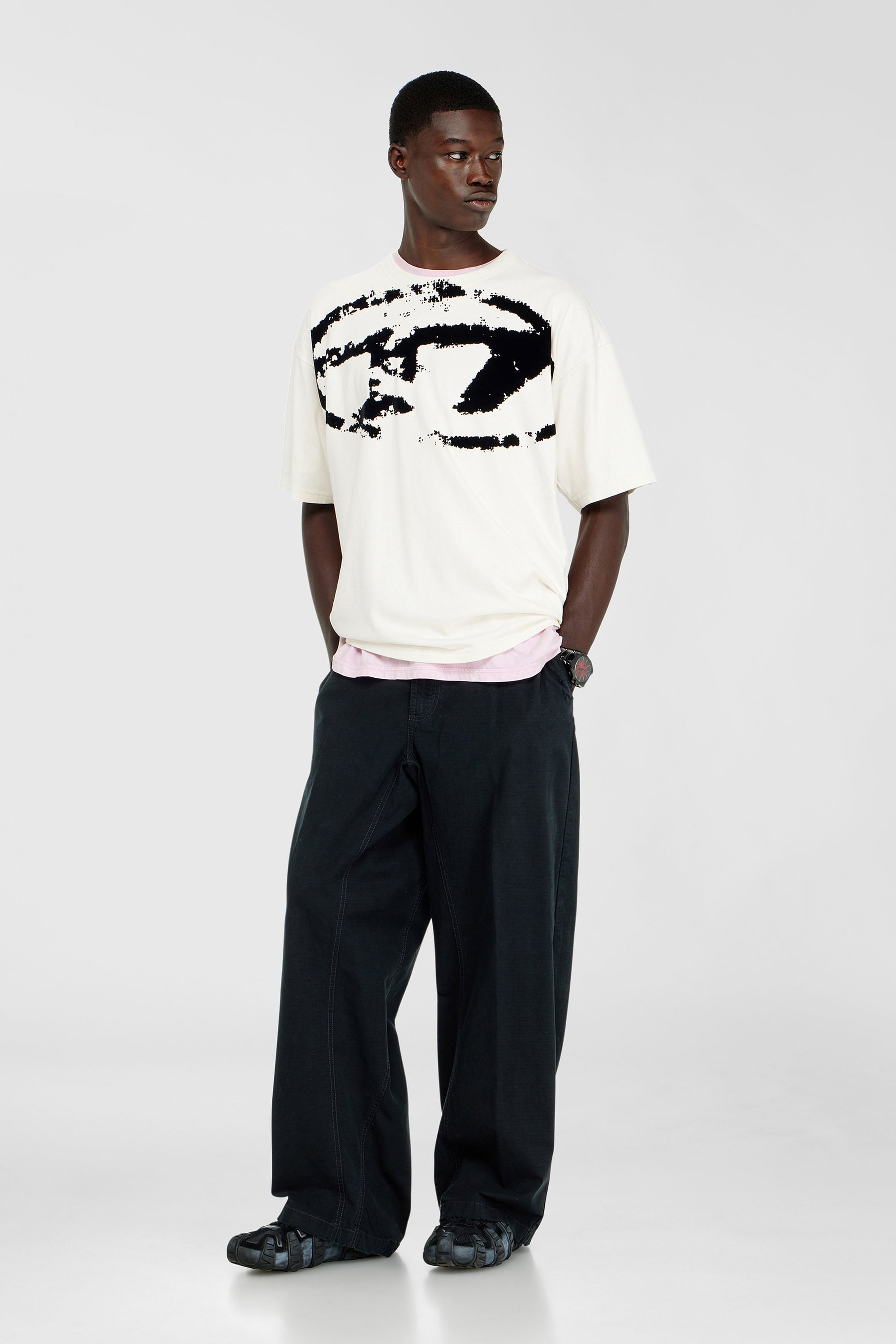 Diesel - T-BOXT-N14, T-shirt avec logo floqu&eacute; effet vieilli Homme in Blanc - 2