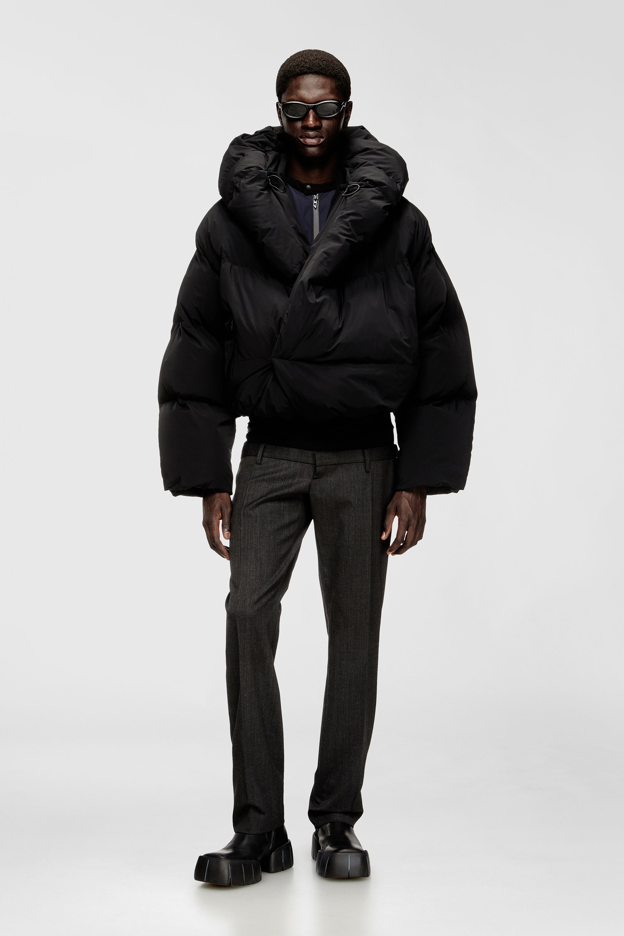 Diesel - J-SCOTTS-PADDED-A, Doudoune enveloppante en nylon stretch Homme in Noir - 2