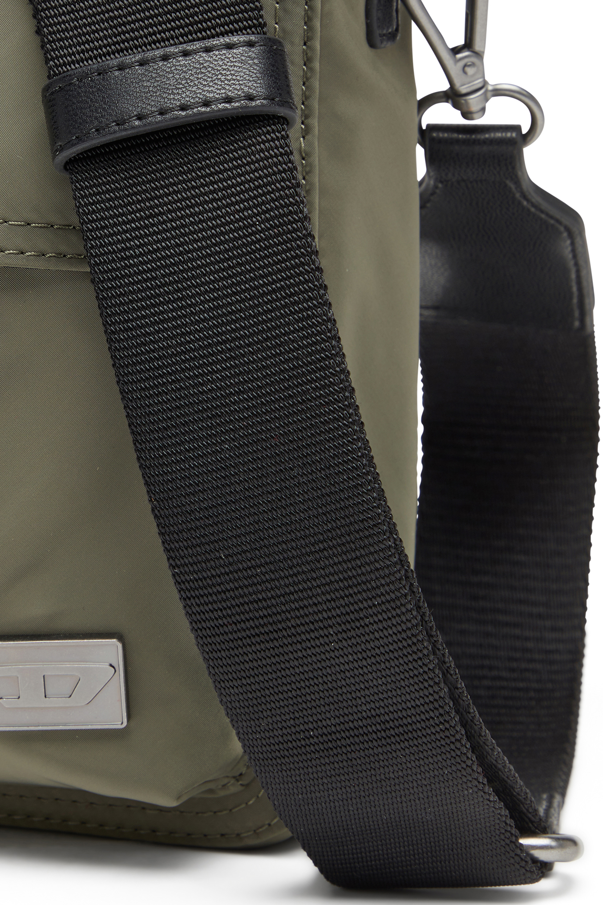 MULTI-PKTS CROSSBODY X