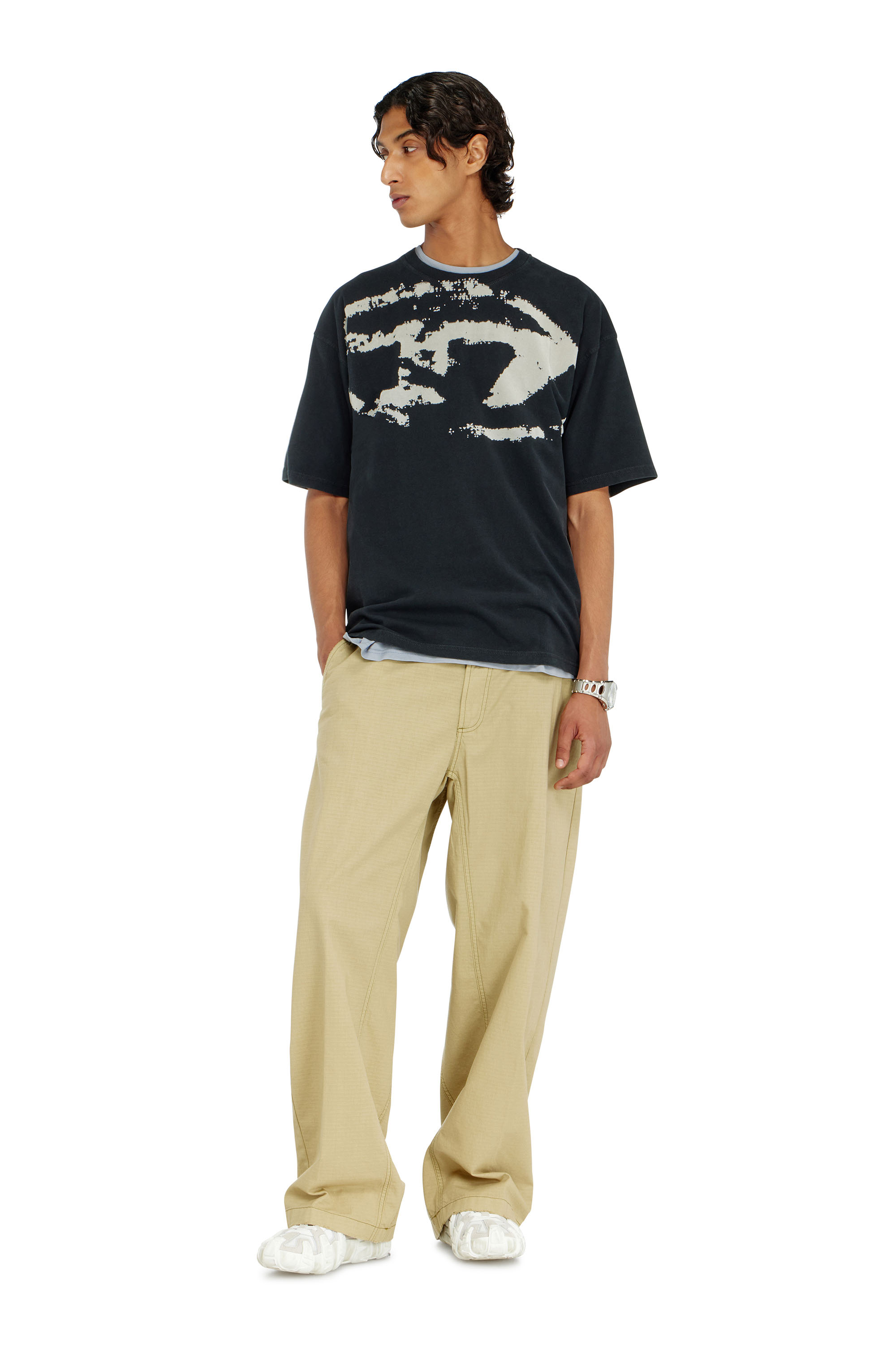 Diesel - T-BOXT-N14, T-shirt avec logo floqu&eacute; effet vieilli Homme in Noir - 2