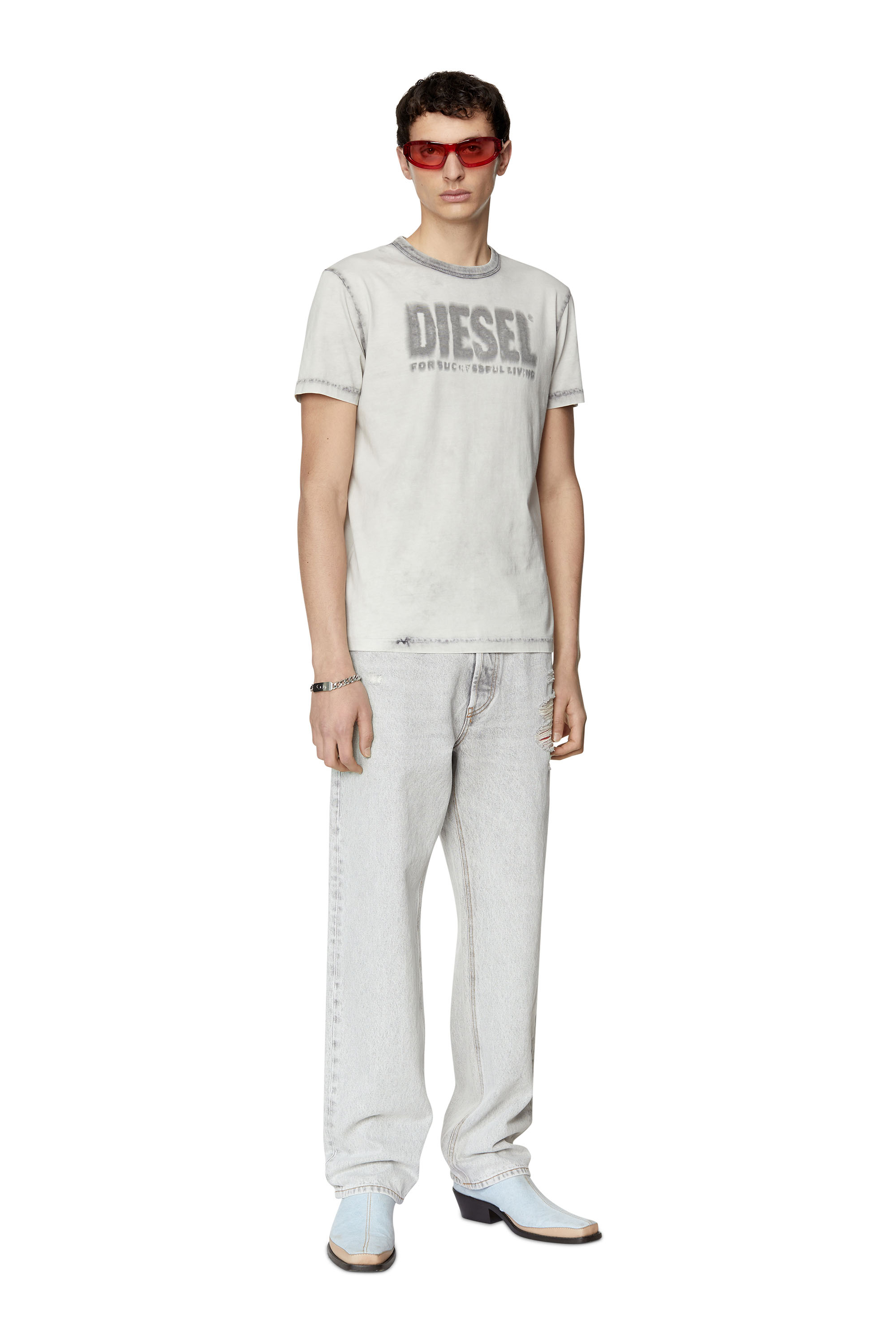 T-DIEGOR-E6 Man: T-shirt with faded logo | Diesel