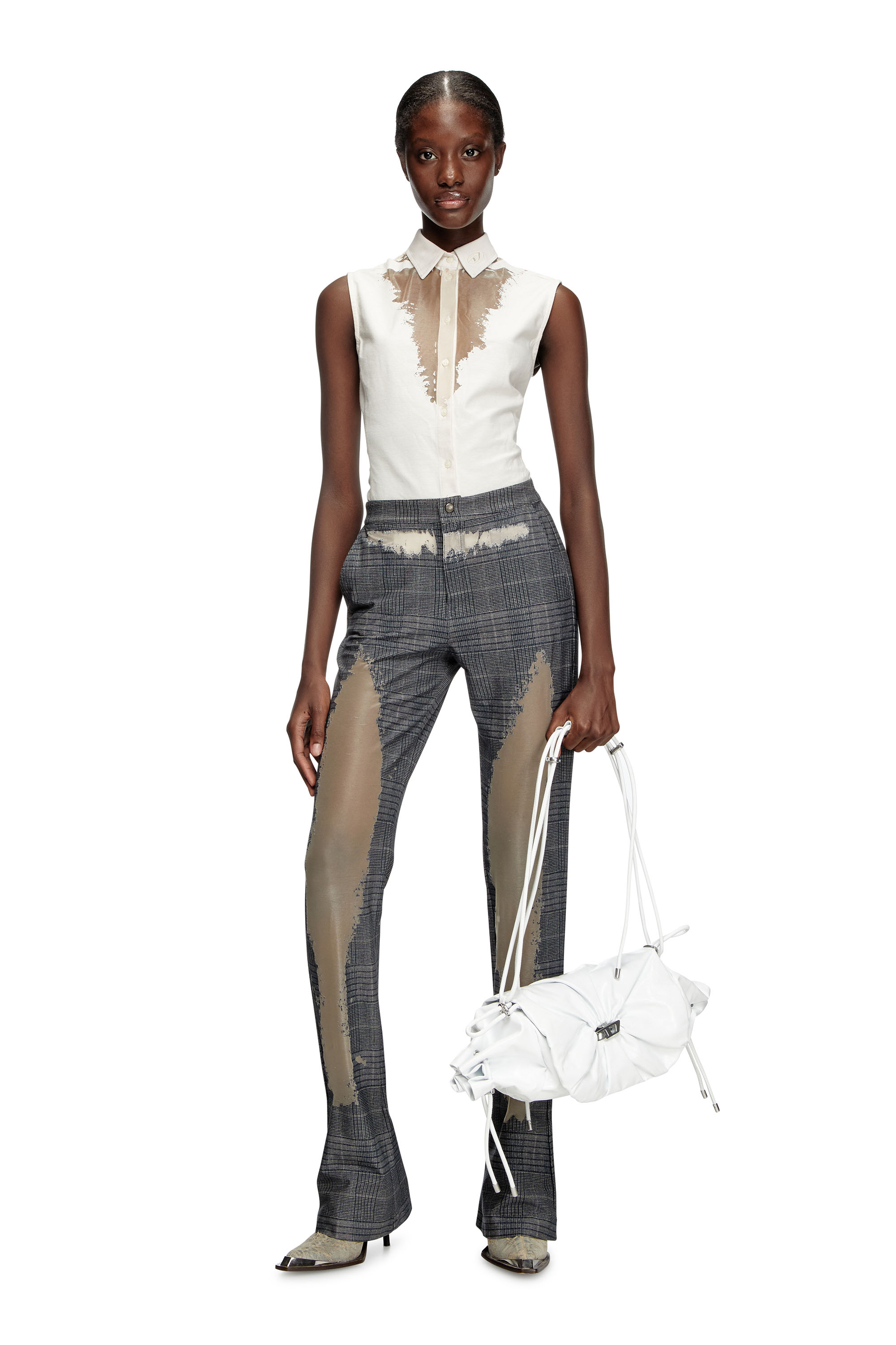 Diesel - SCRUNCH-D SHOULDER M, Woman's Scrunch-D M-Shoulder bag in shiny leather in White - 2