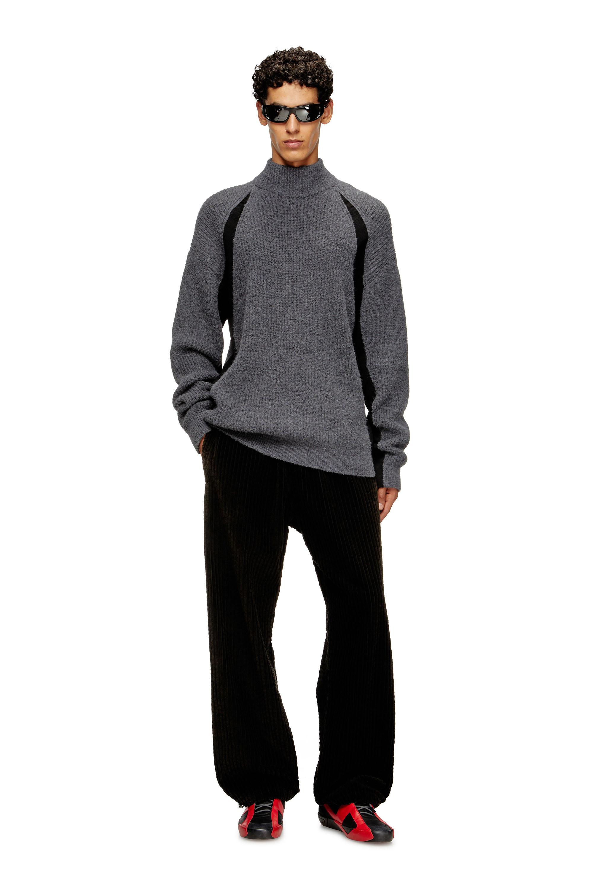 Diesel - K-LOLLO-TN, Pull en mélange d'alpaga avec inserts contrastants Homme in Gris - 2