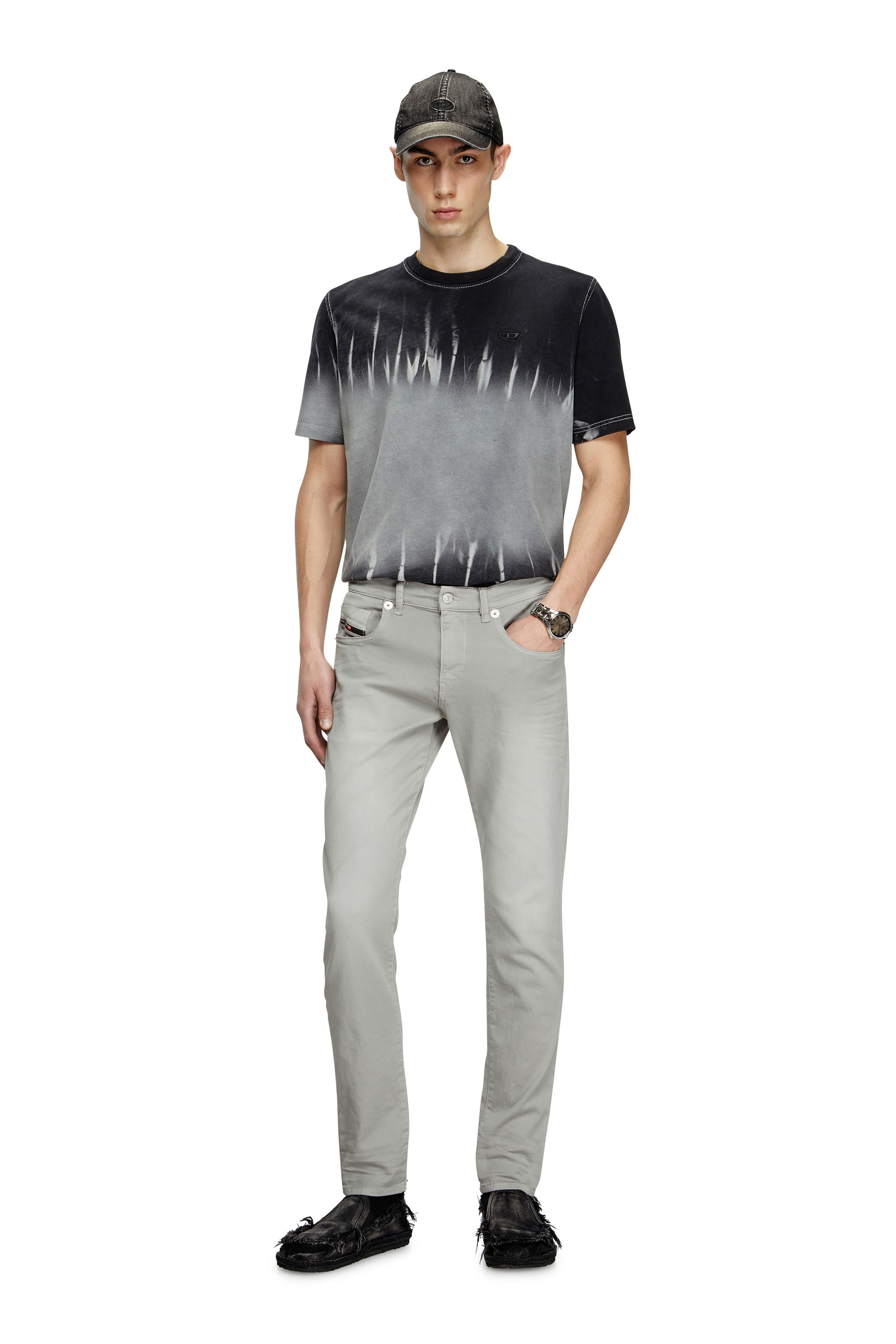 Diesel - Male's Slim 2060 D-Strukt Joggjeans® 0670M, Light Grey - 3