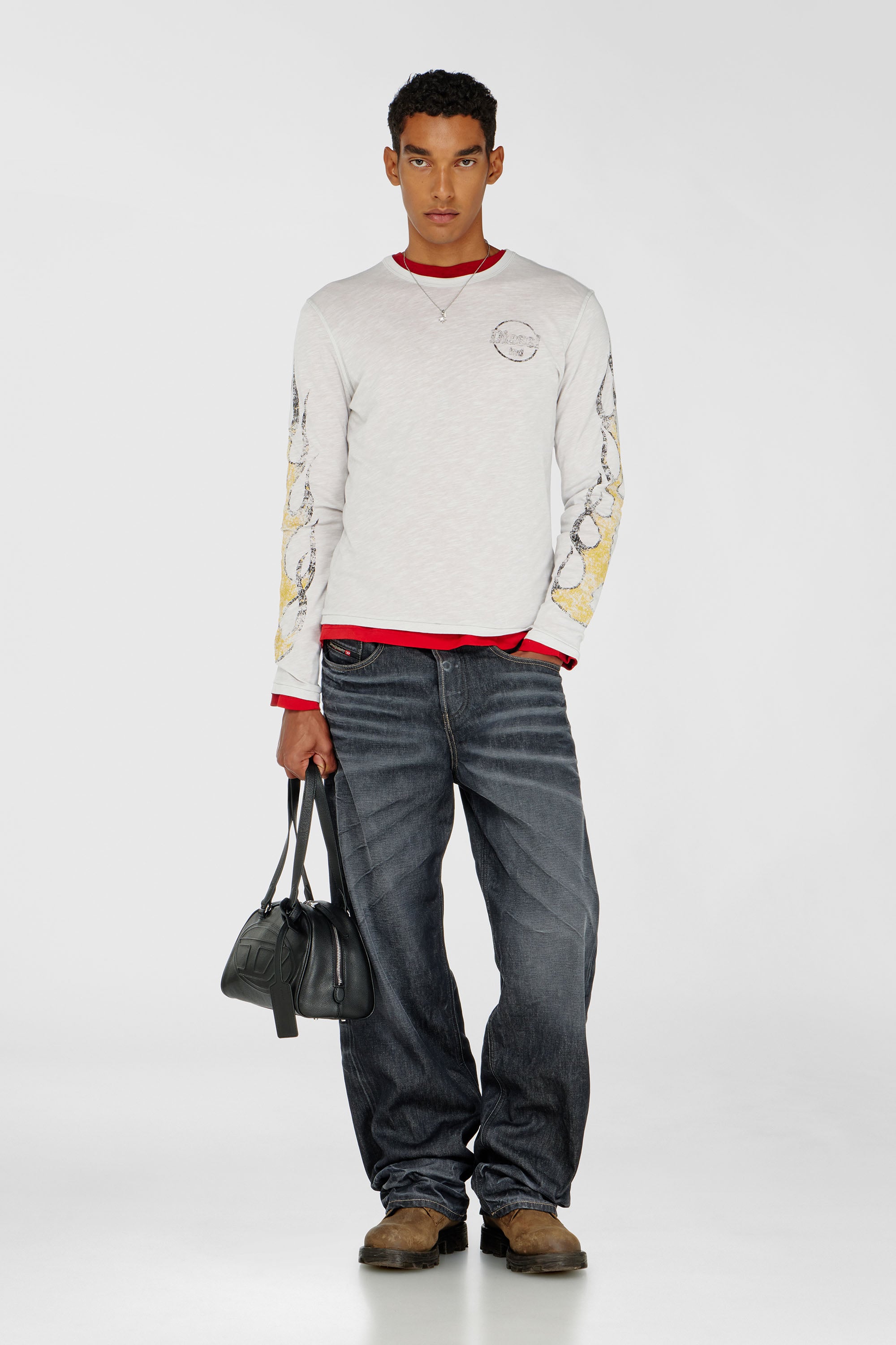 Diesel - T-NOTS-LS, Camiseta de manga larga de jersey flameado con estampado craquelado Hombre in Blanco - 2