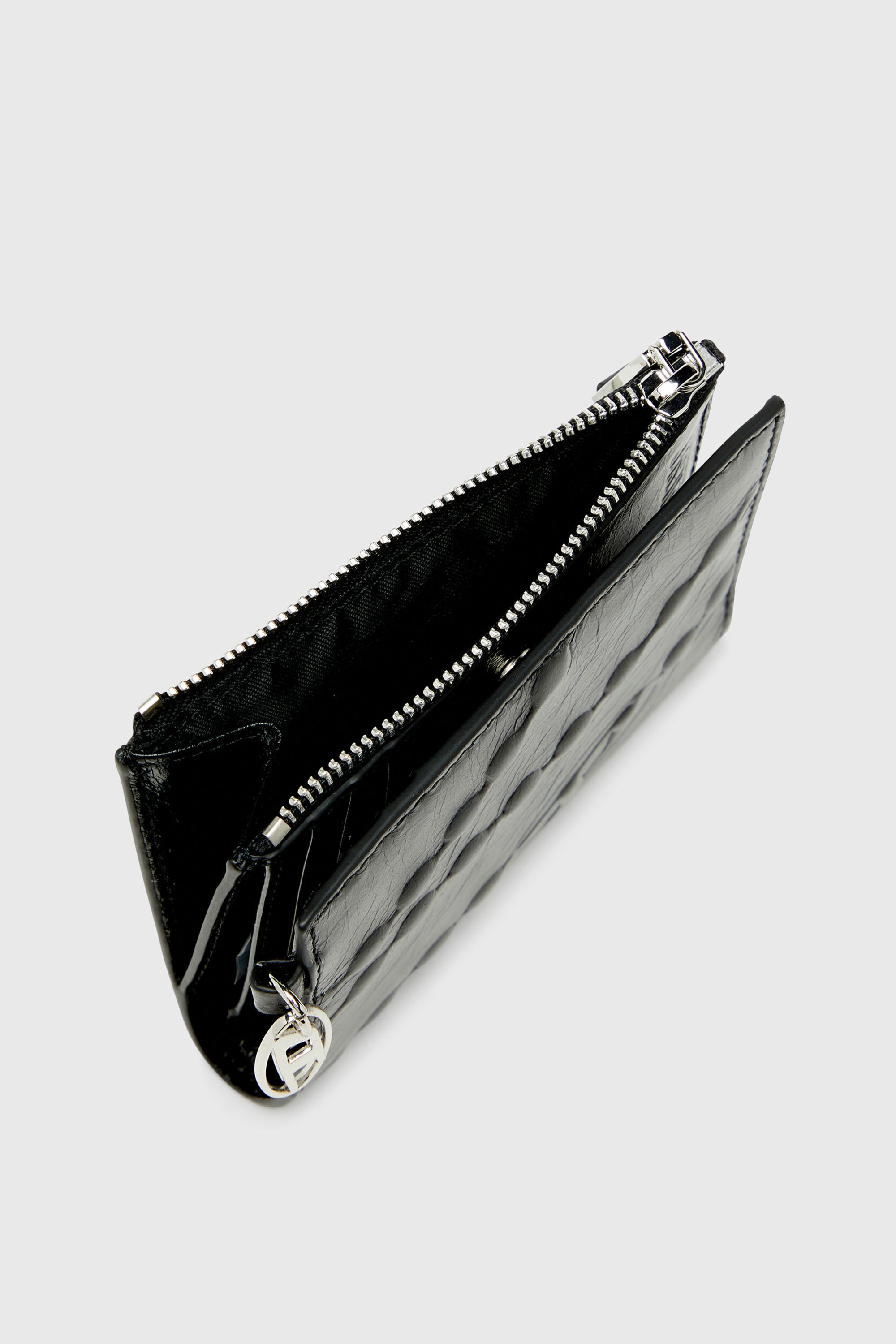 Diesel - OVAL-D BI FOLD ZIP II, Female's Leather bi-fold wallet with embossed chain motif in Black - 4