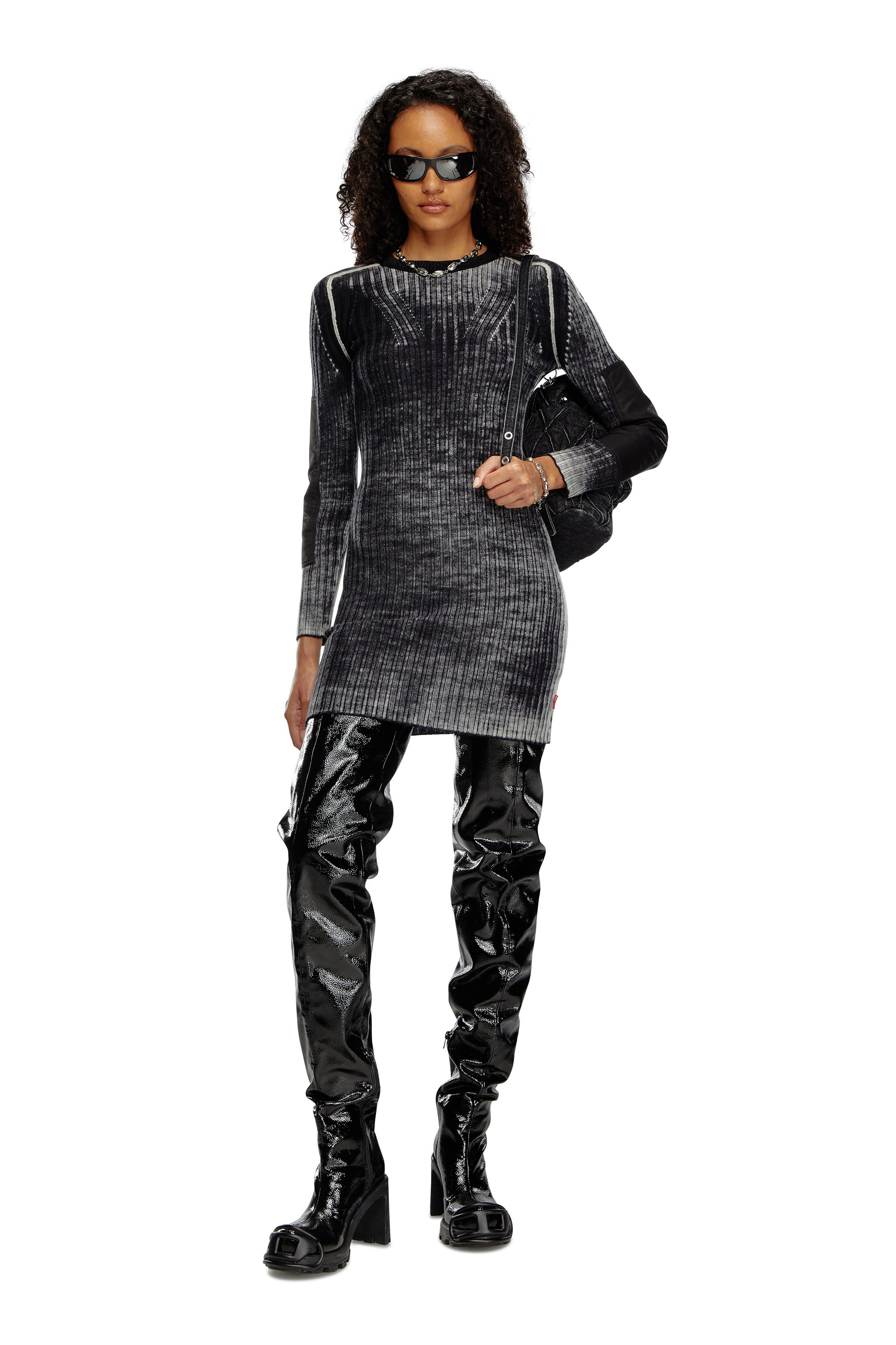 Diesel - M-ARTISTA, Robe courte en maille de laine traitée Femme in Noir - 1