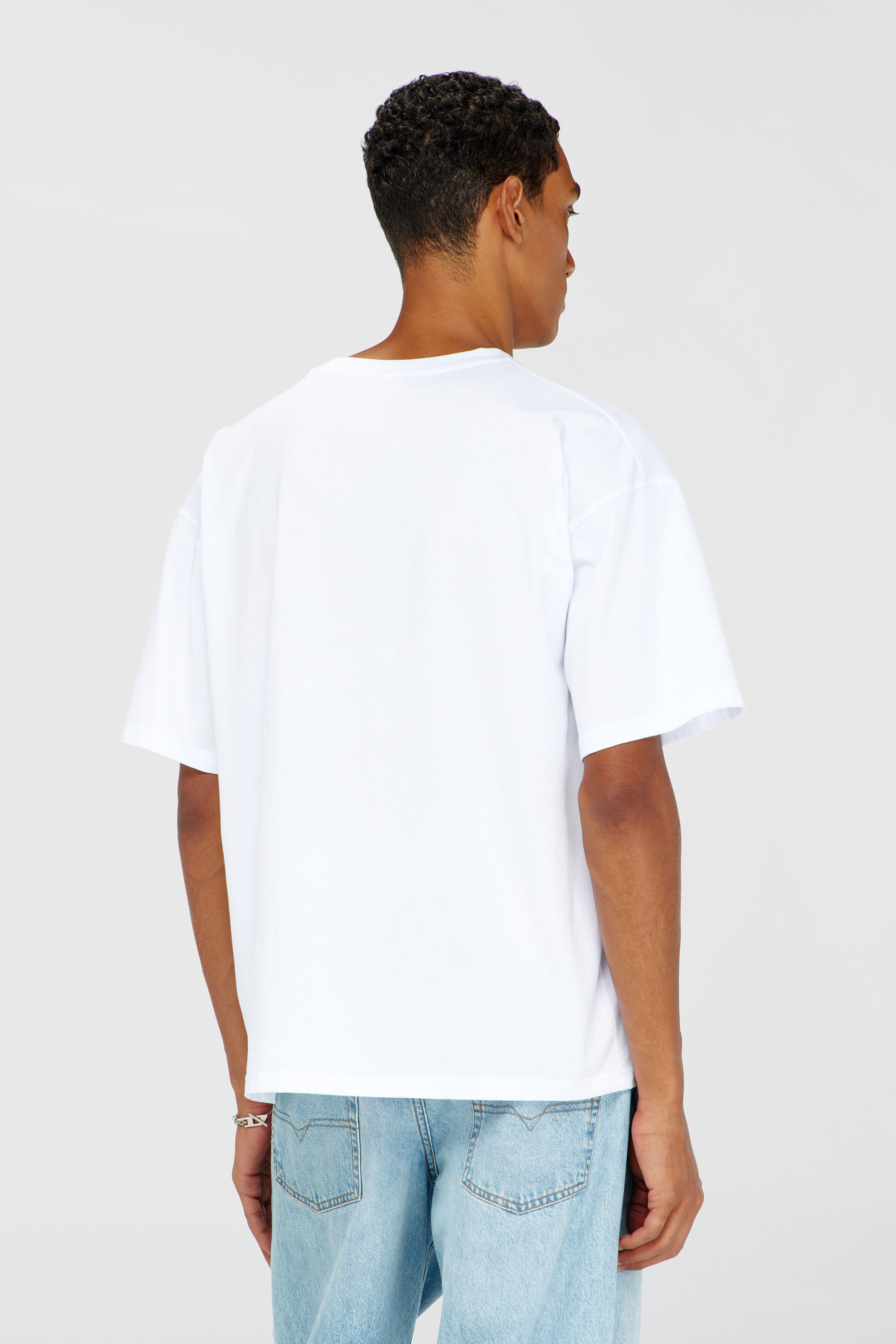 Diesel - T-BOXT-DCO, Camiseta de algod&oacute;n relajada con bordado Oval D Hombre in Blanco - 4
