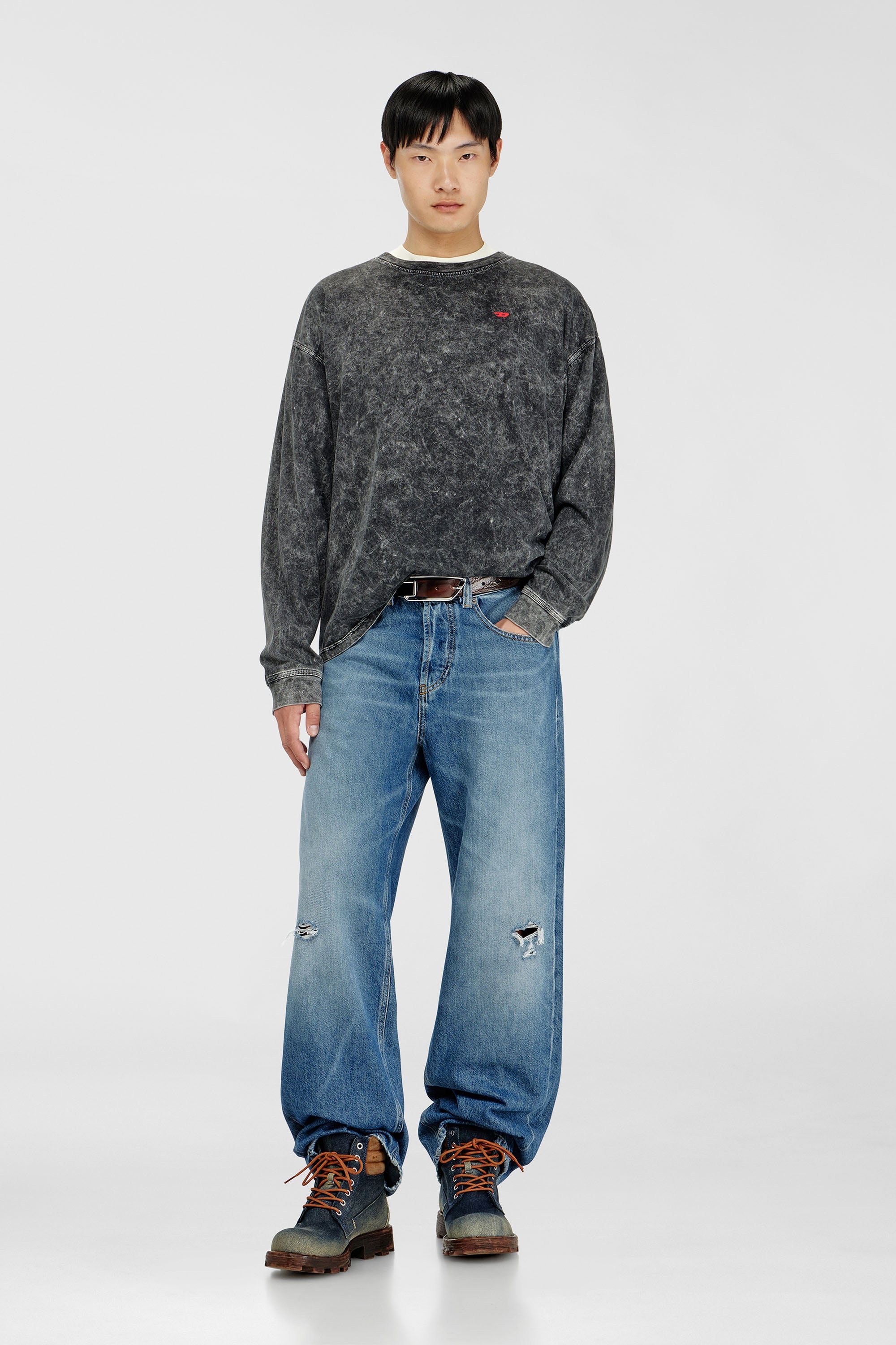Diesel - T-BOXT-LS-AA5, Male's Long sleeve top with treated effect in Dark Grey - 2