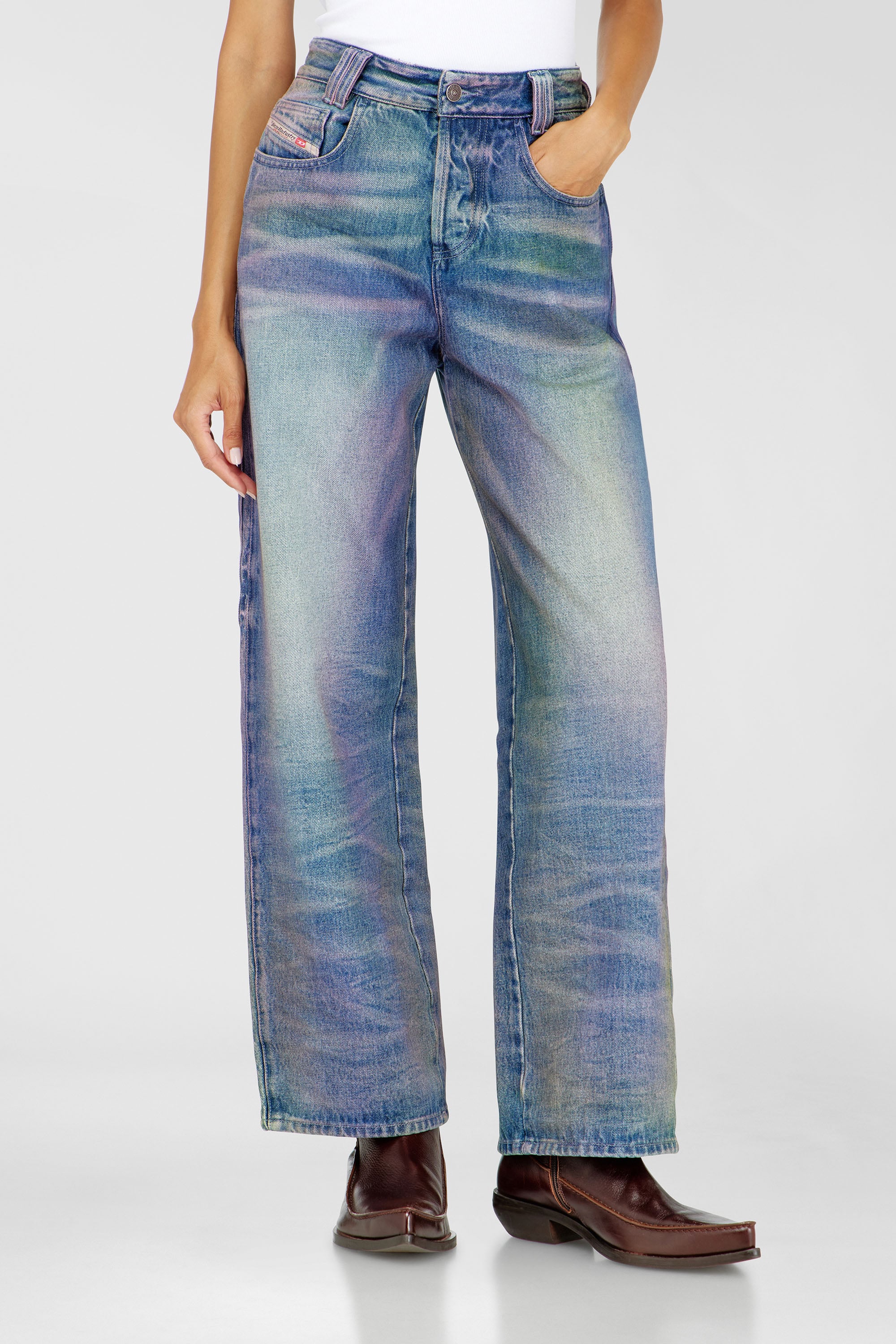 Diesel - Relaxed Jeans 1982 D-Hakou 007FW Unisex, Azul medio - 6