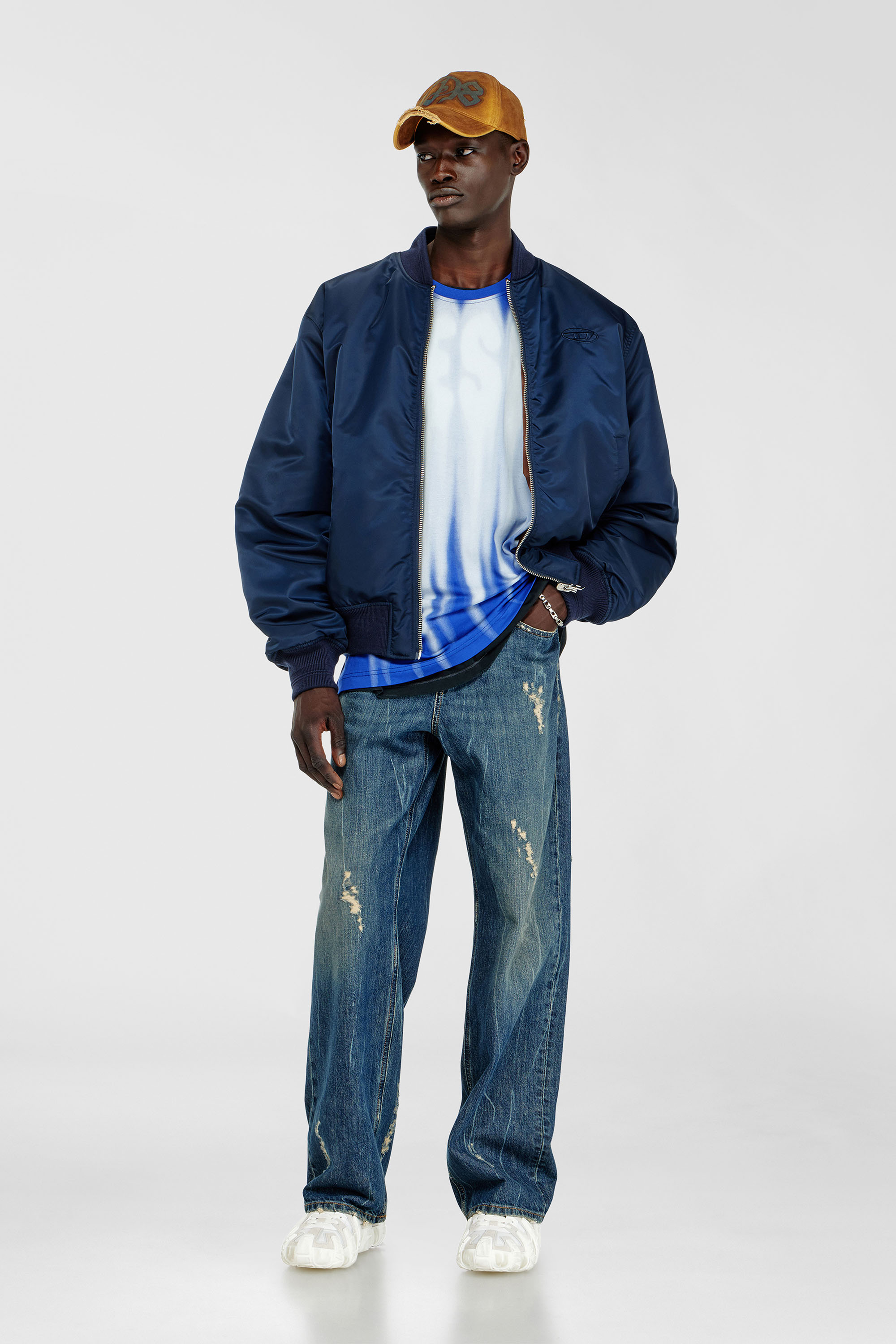 Diesel - T-BOXT-AA1, Male's Cotton T-shirt with bold logo print in Blue/White - 2