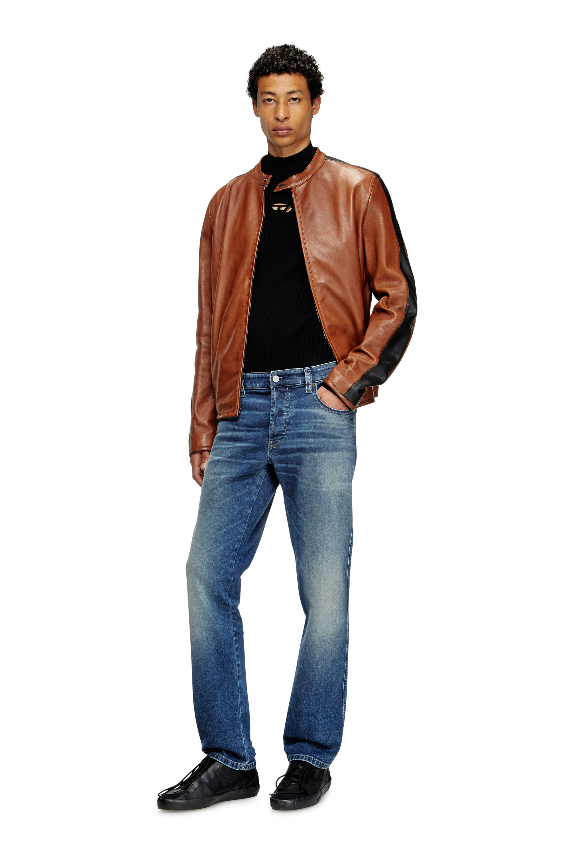 Diesel - S-SLANTE-D LOW, Male's S-Slante-D-Sneakers in suede and leather with D logo in Black - 2