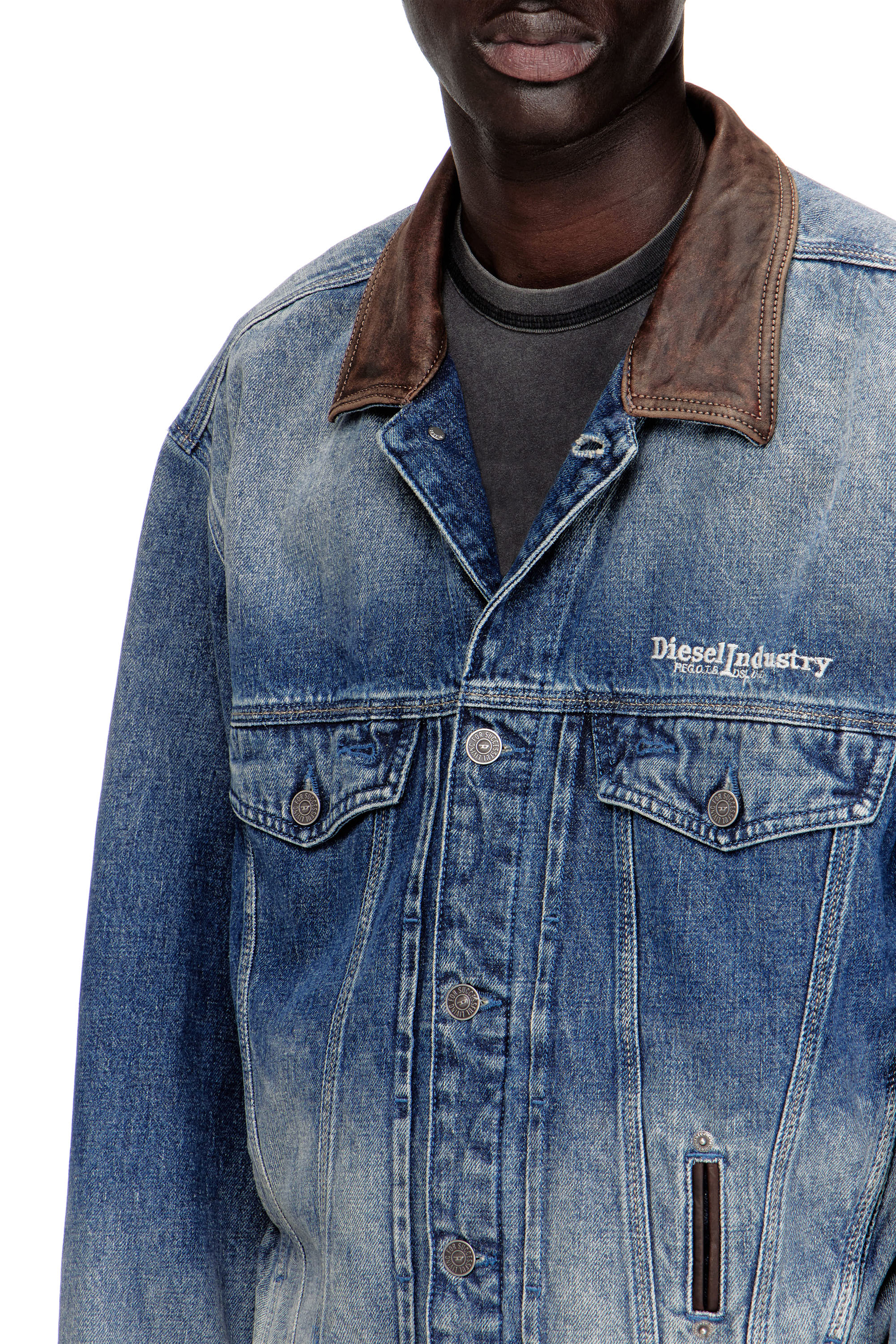 Diesel - D-DENVER-S1, Unisex's Denim trucker jacket with contrast leather trims in Blue - 4